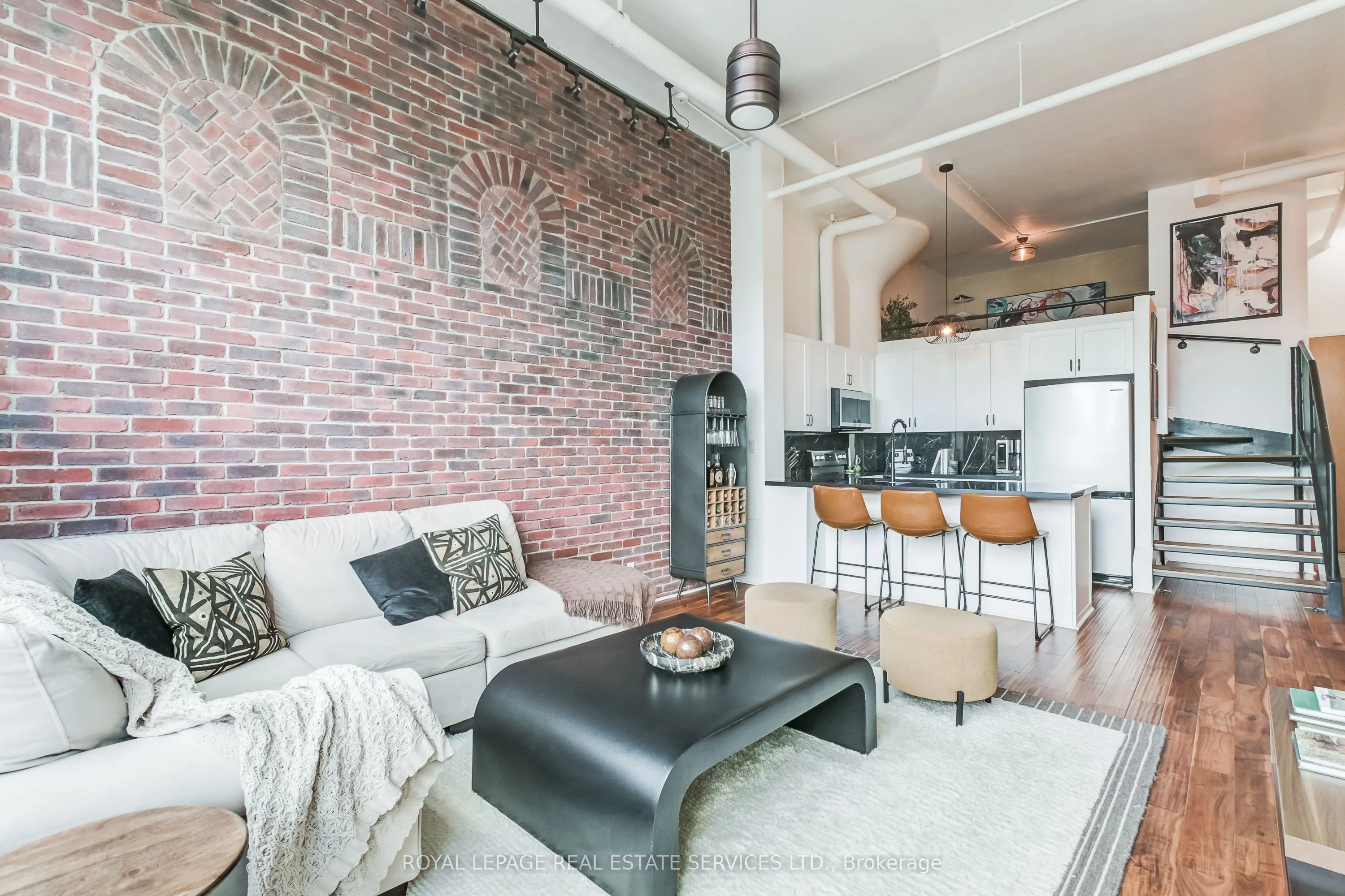 1001 Roselawn Avenue, #126