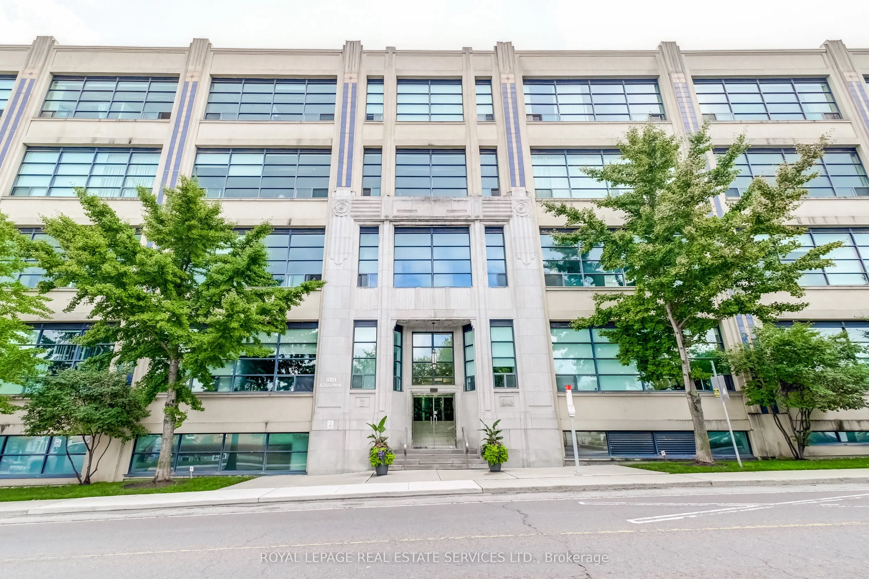 1001 Roselawn Avenue, #126