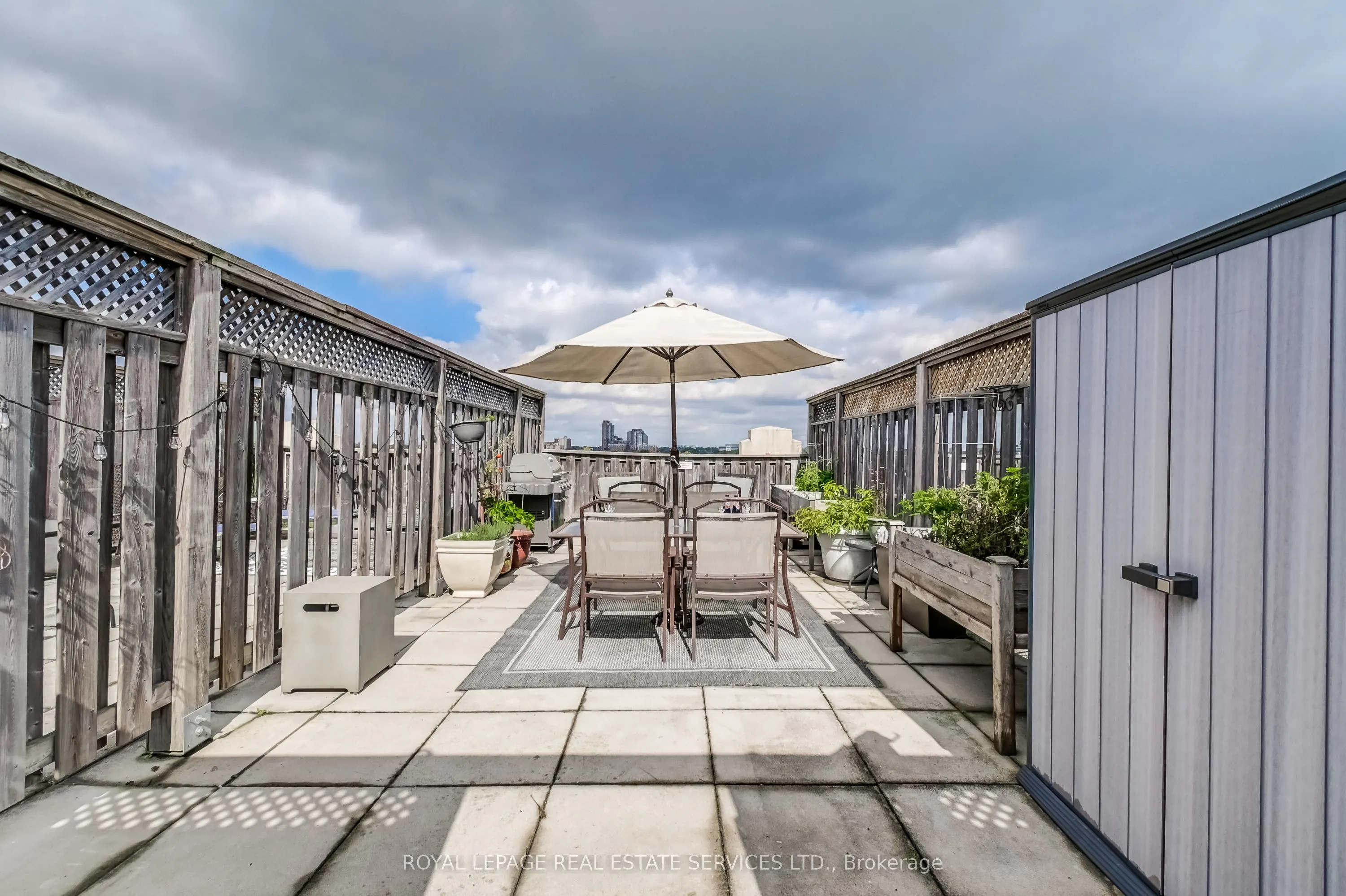 1001 Roselawn Avenue, #126