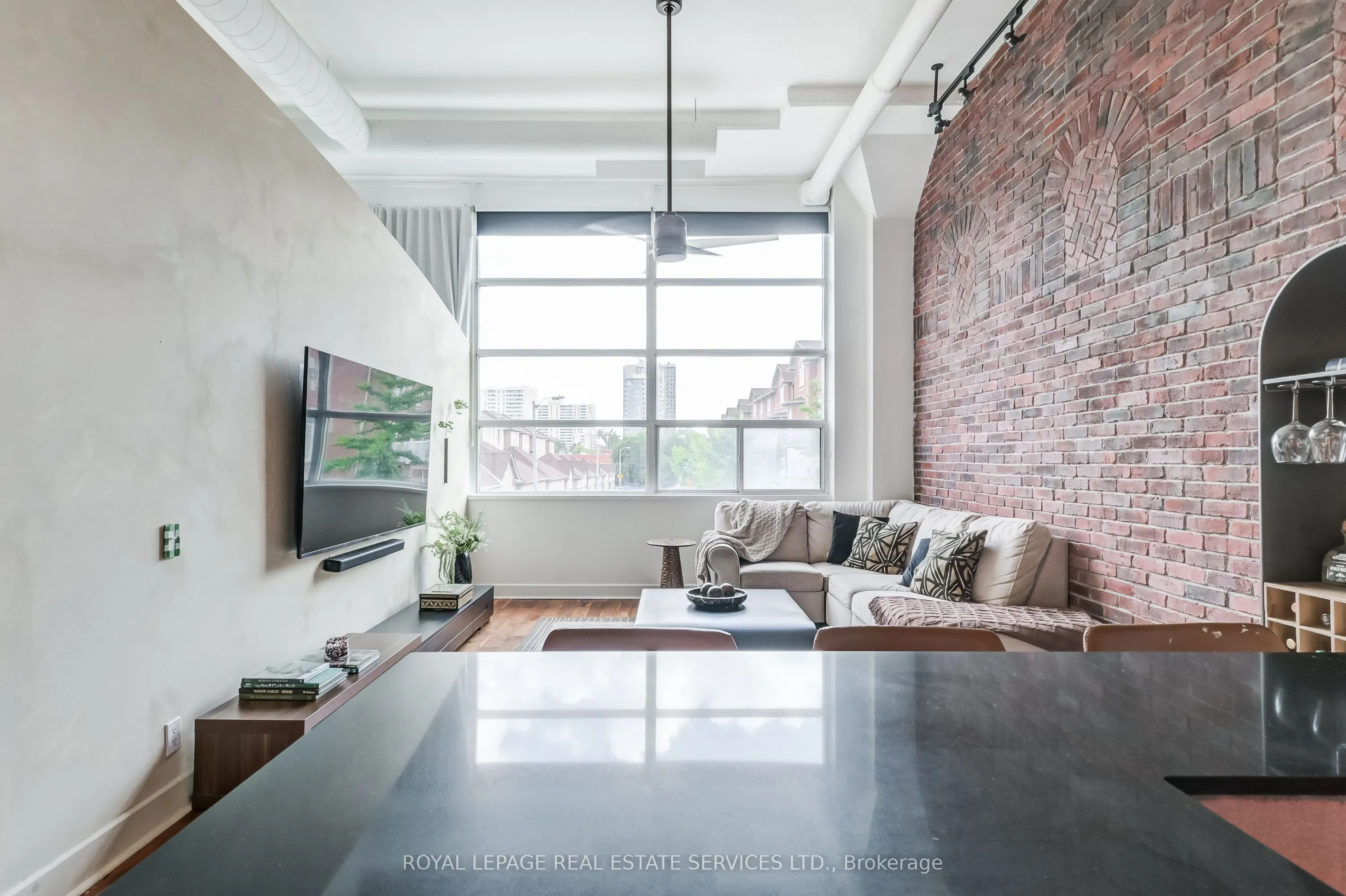 1001 Roselawn Avenue, #126