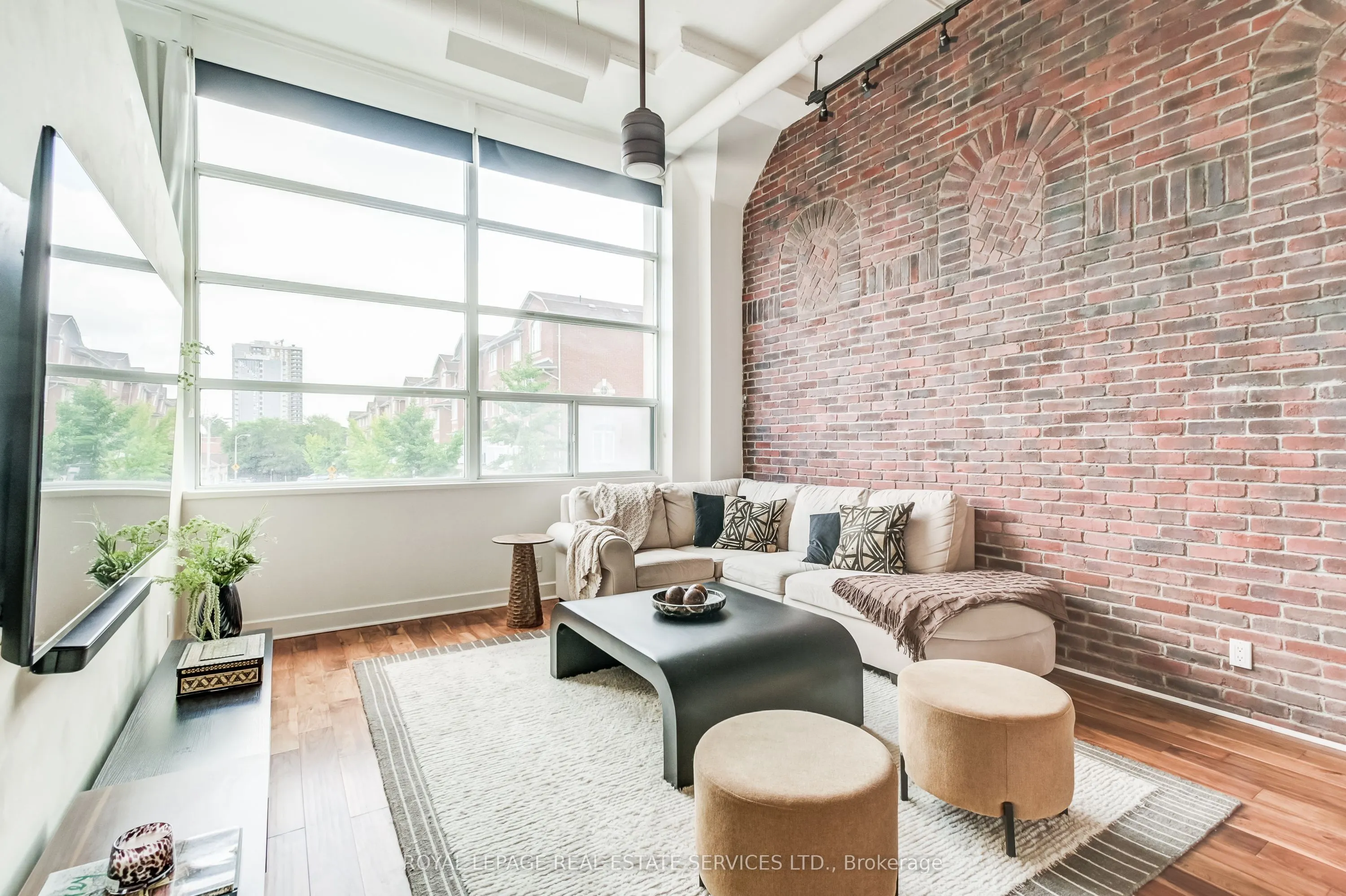 1001 Roselawn Avenue, #126