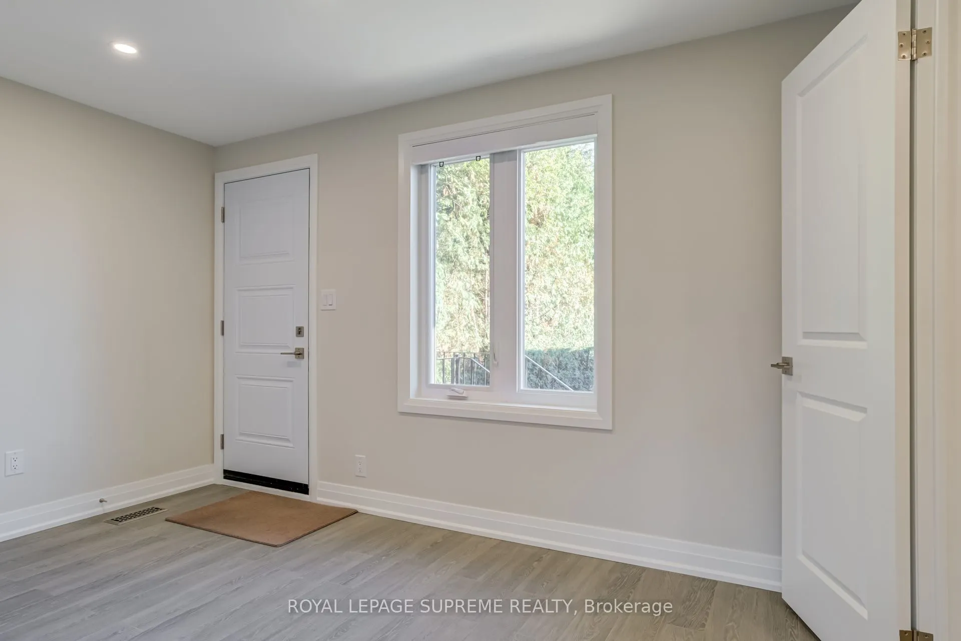 83 Clairton Crescent