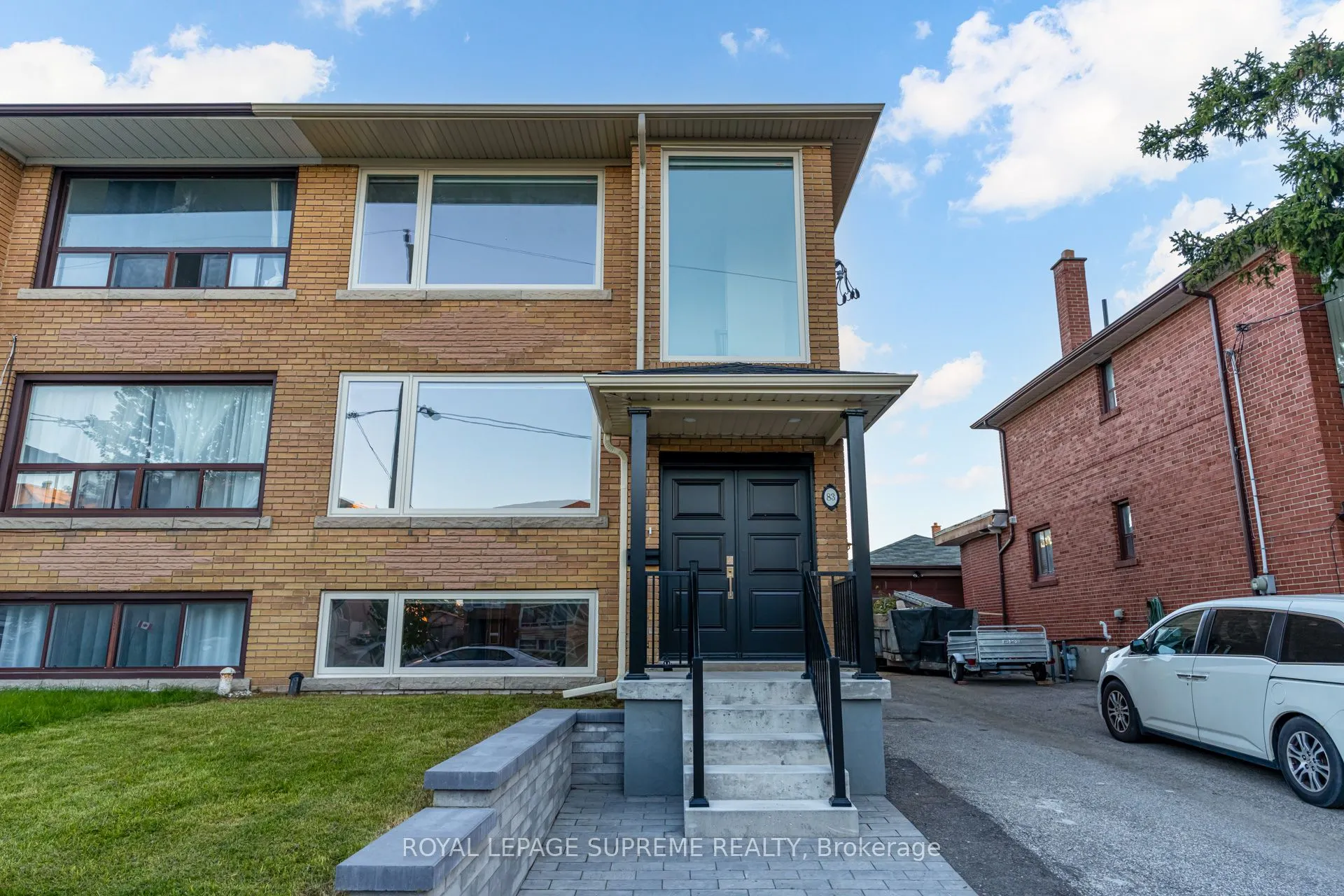 83 Clairton Crescent