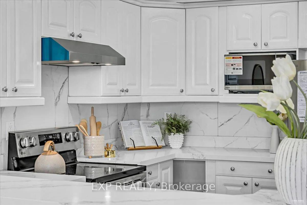135 Marlee Avenue, #1603