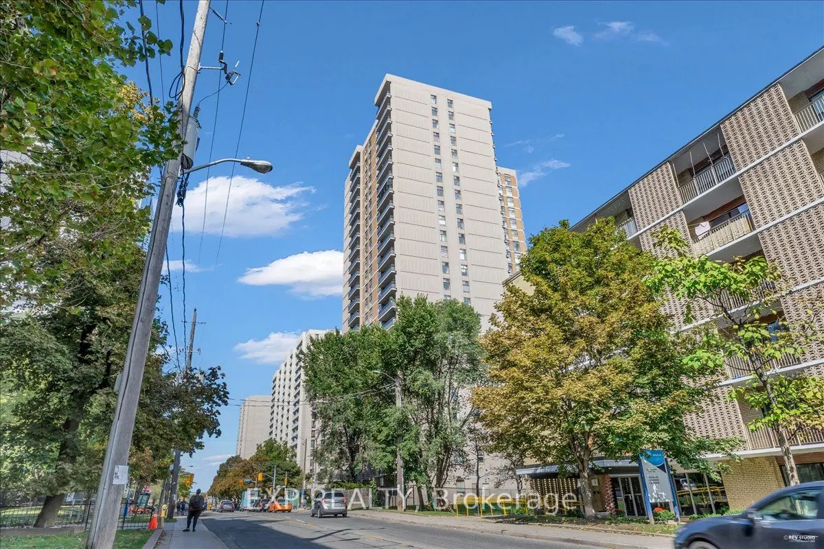 135 Marlee Avenue, #1603