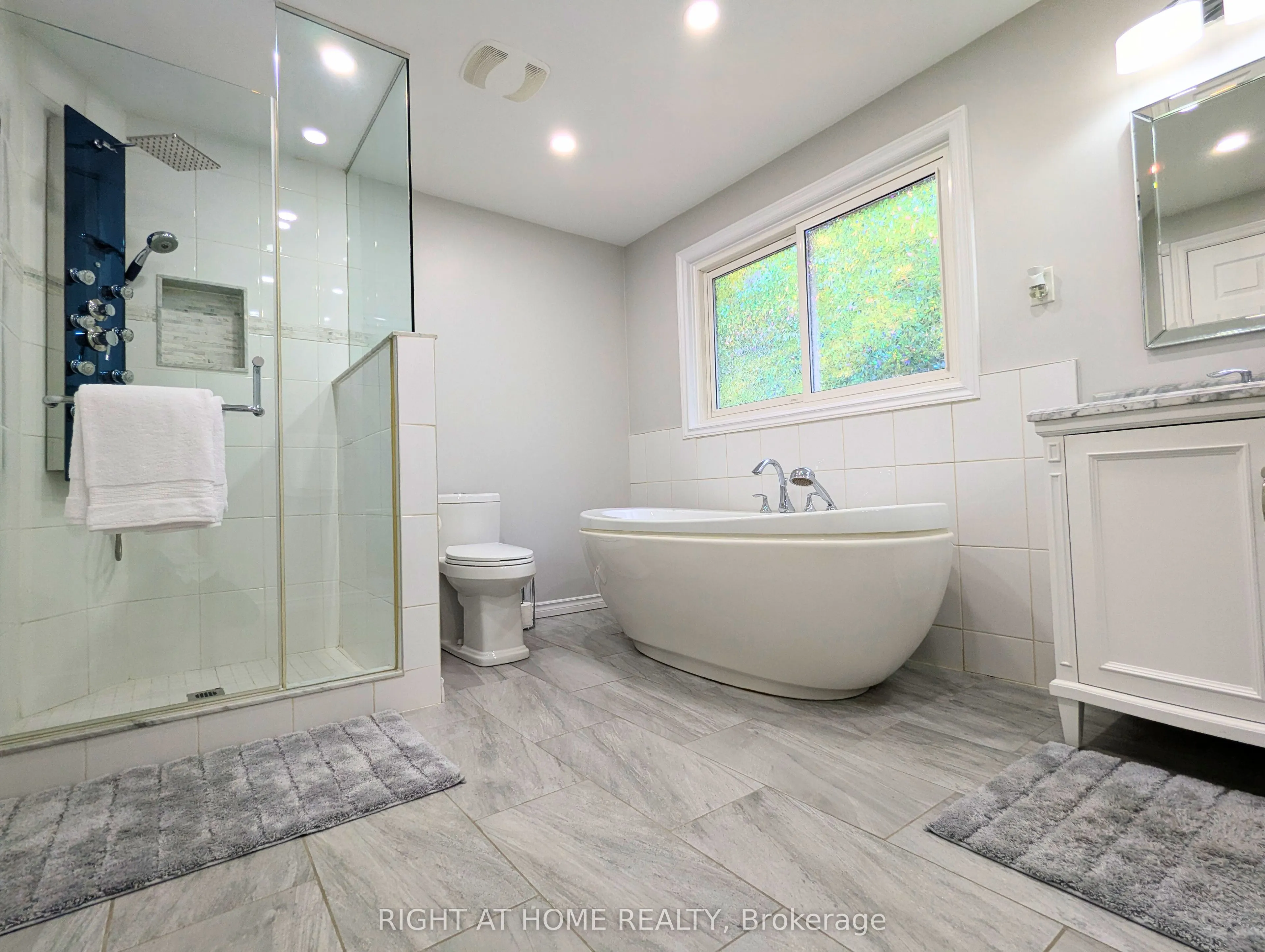 2599 Inlake Court