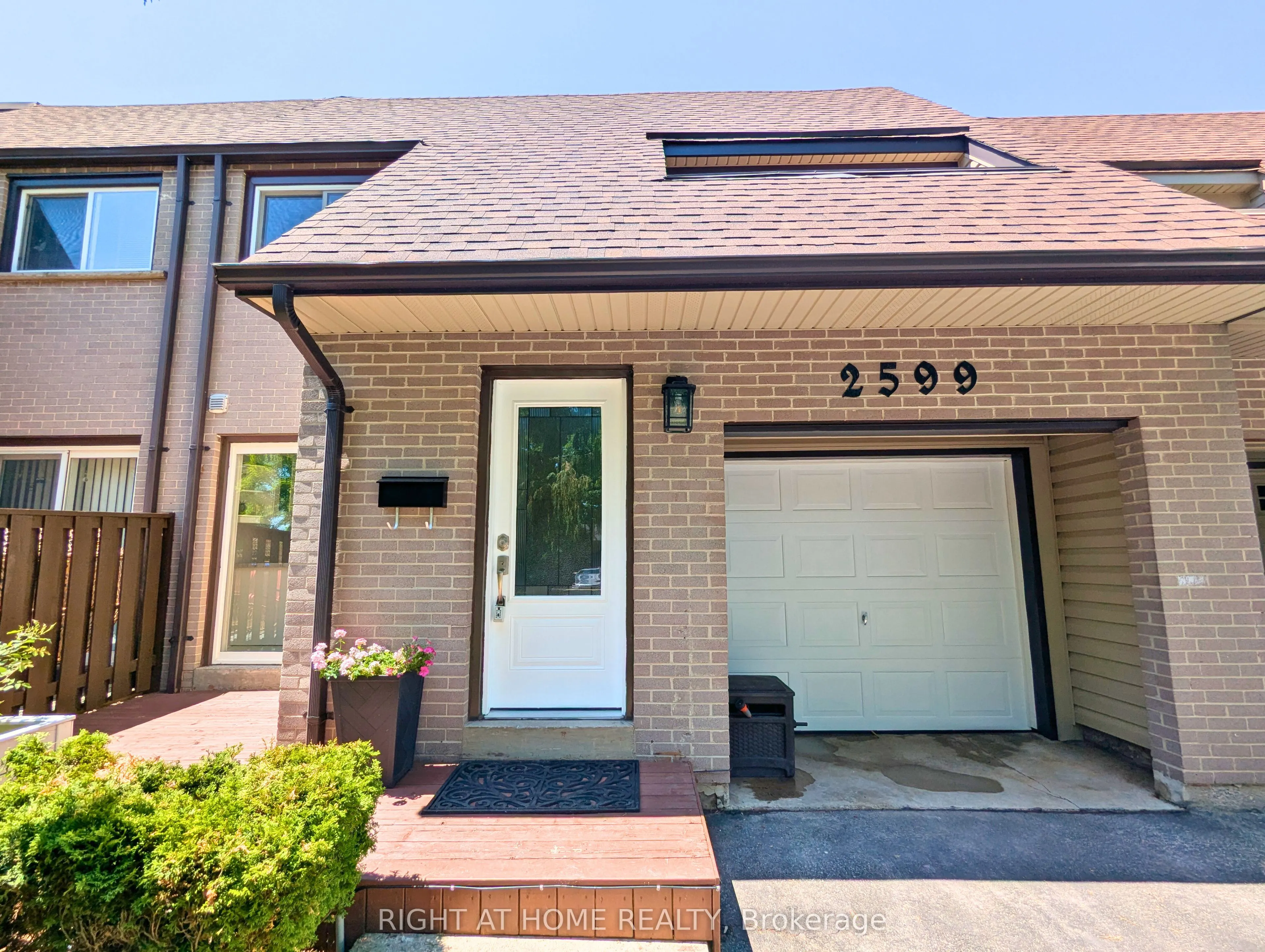 2599 Inlake Court