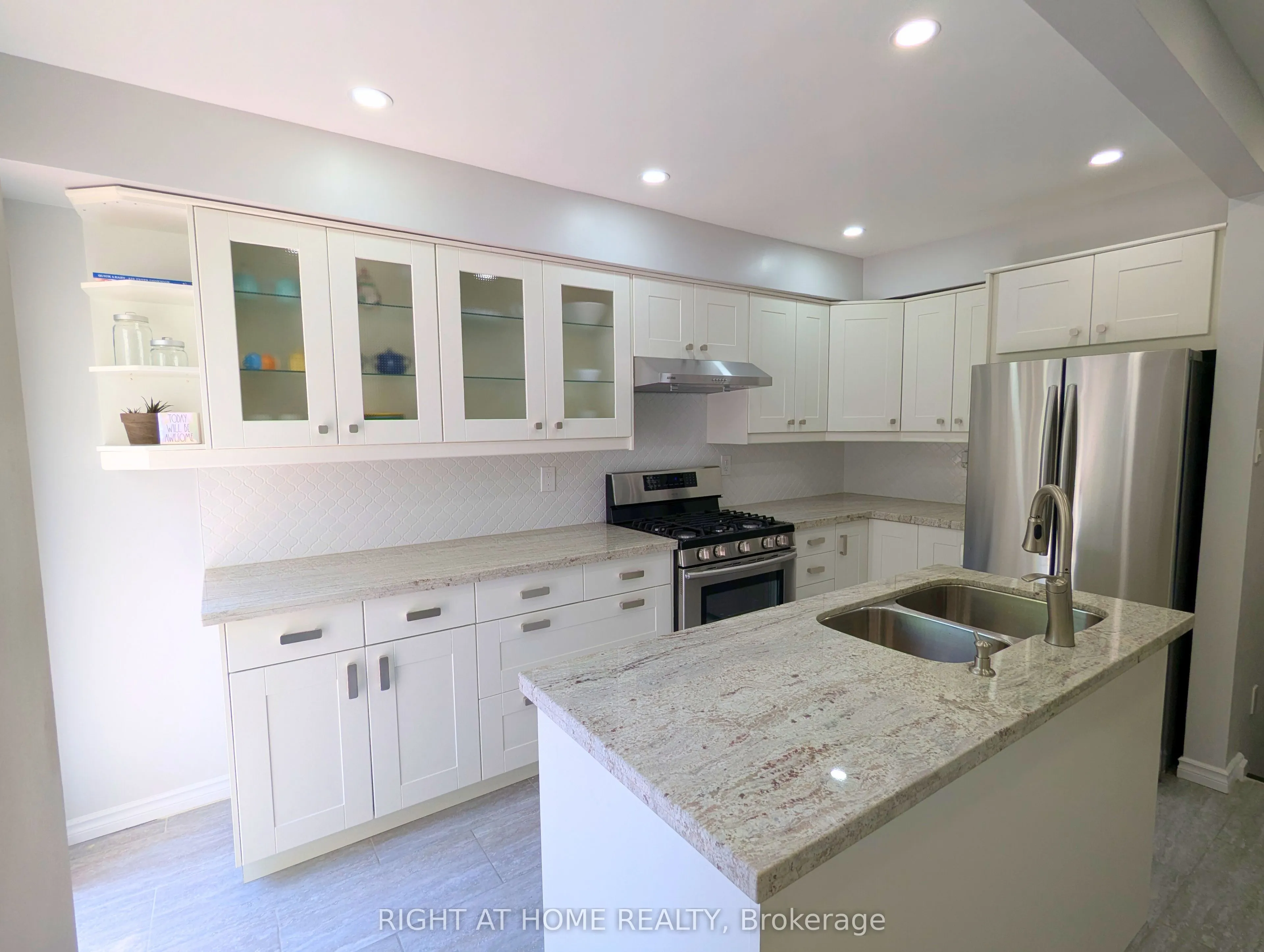 2599 Inlake Court