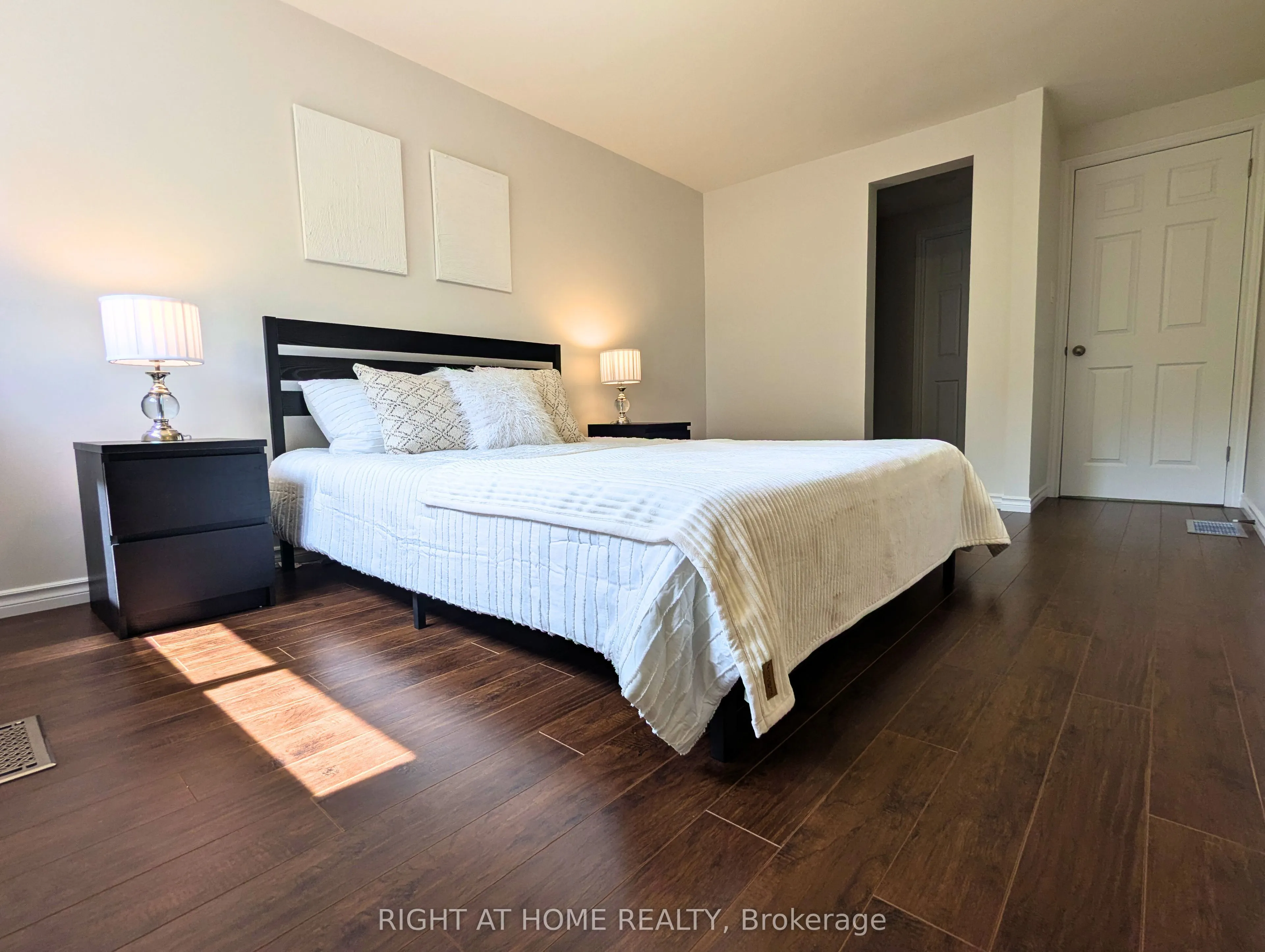 2599 Inlake Court