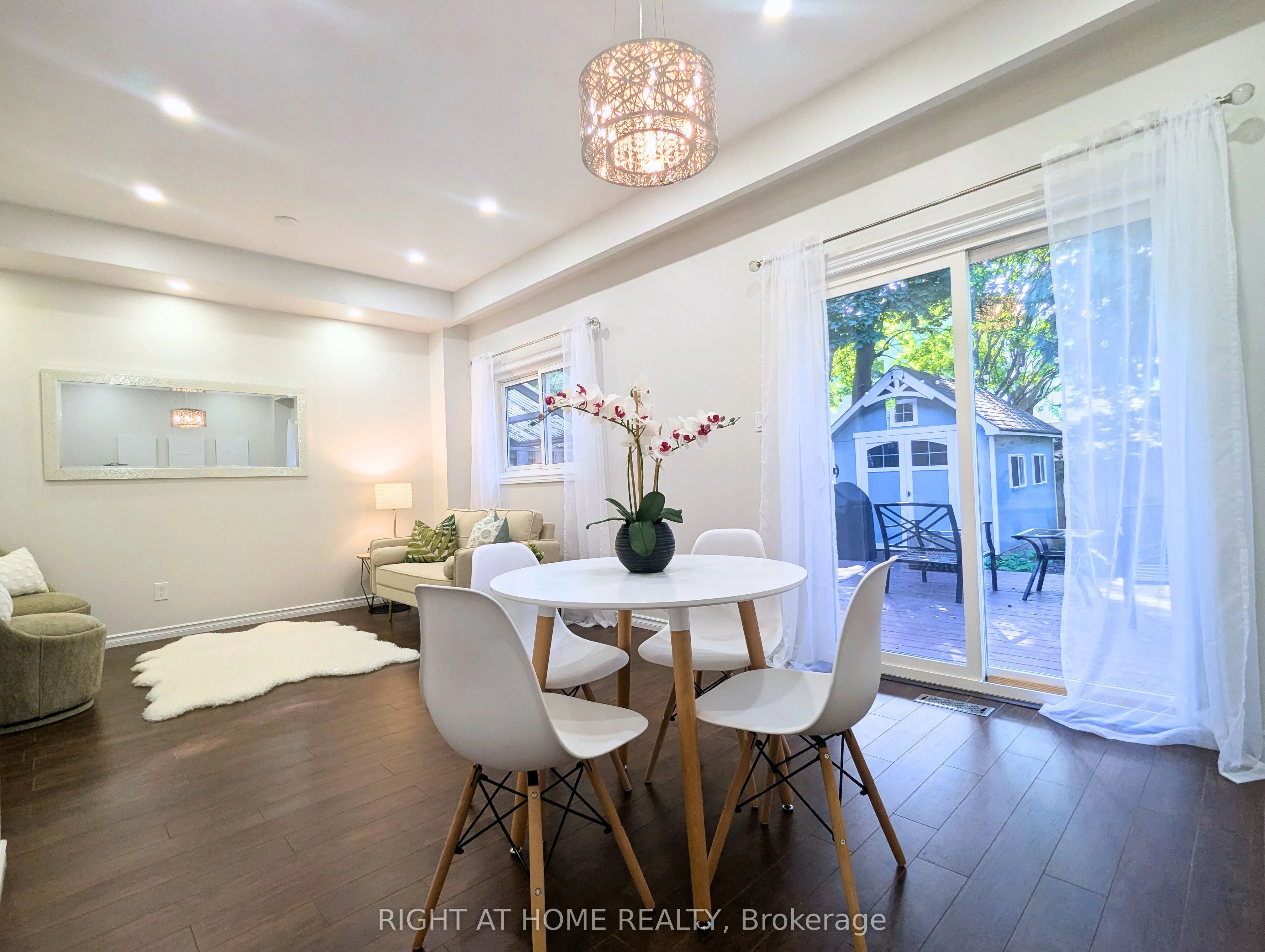2599 Inlake Court