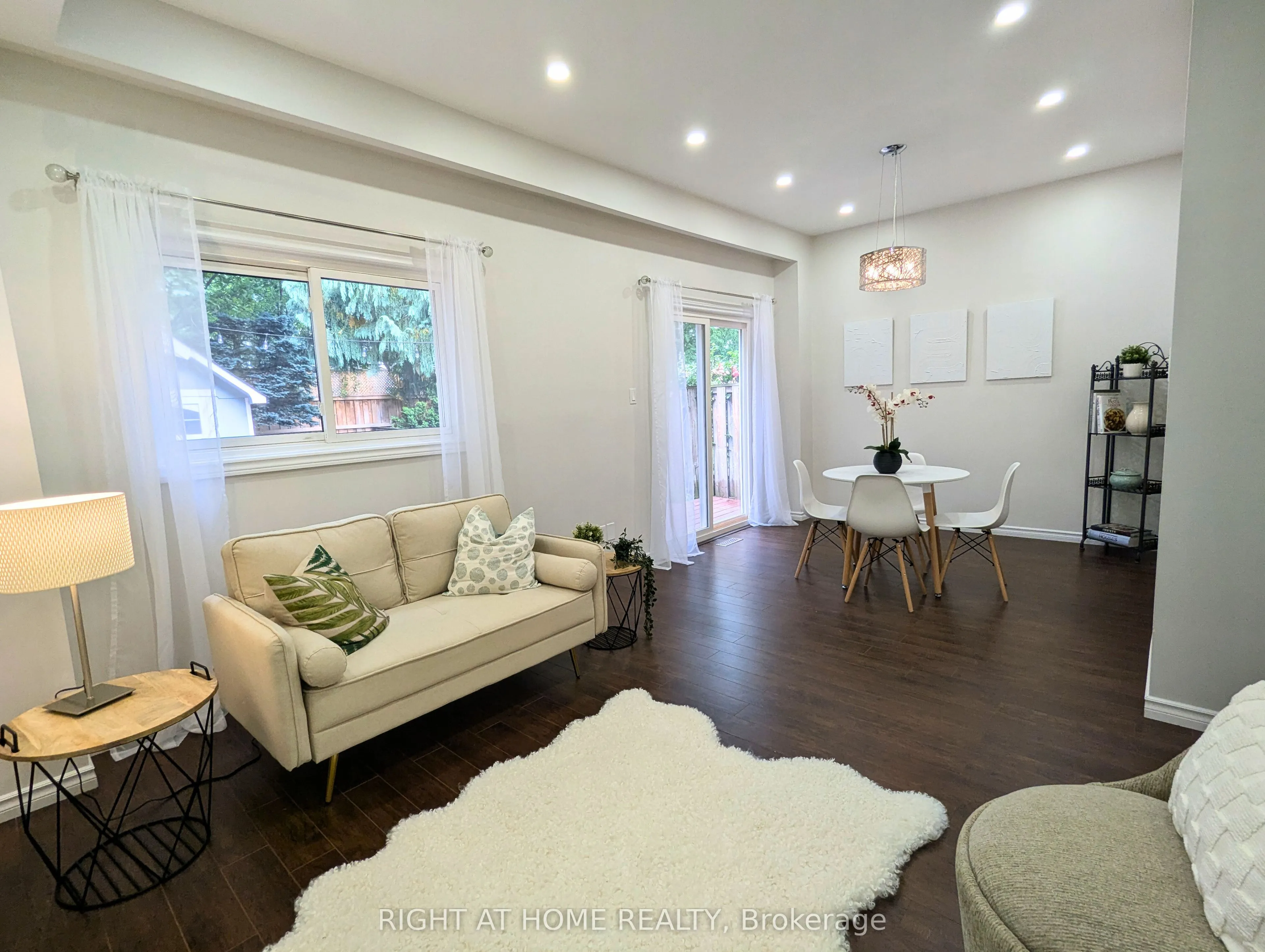 2599 Inlake Court