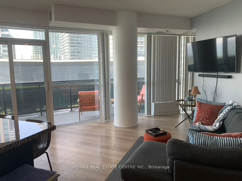 80 Marine Parade Drive N, #1906