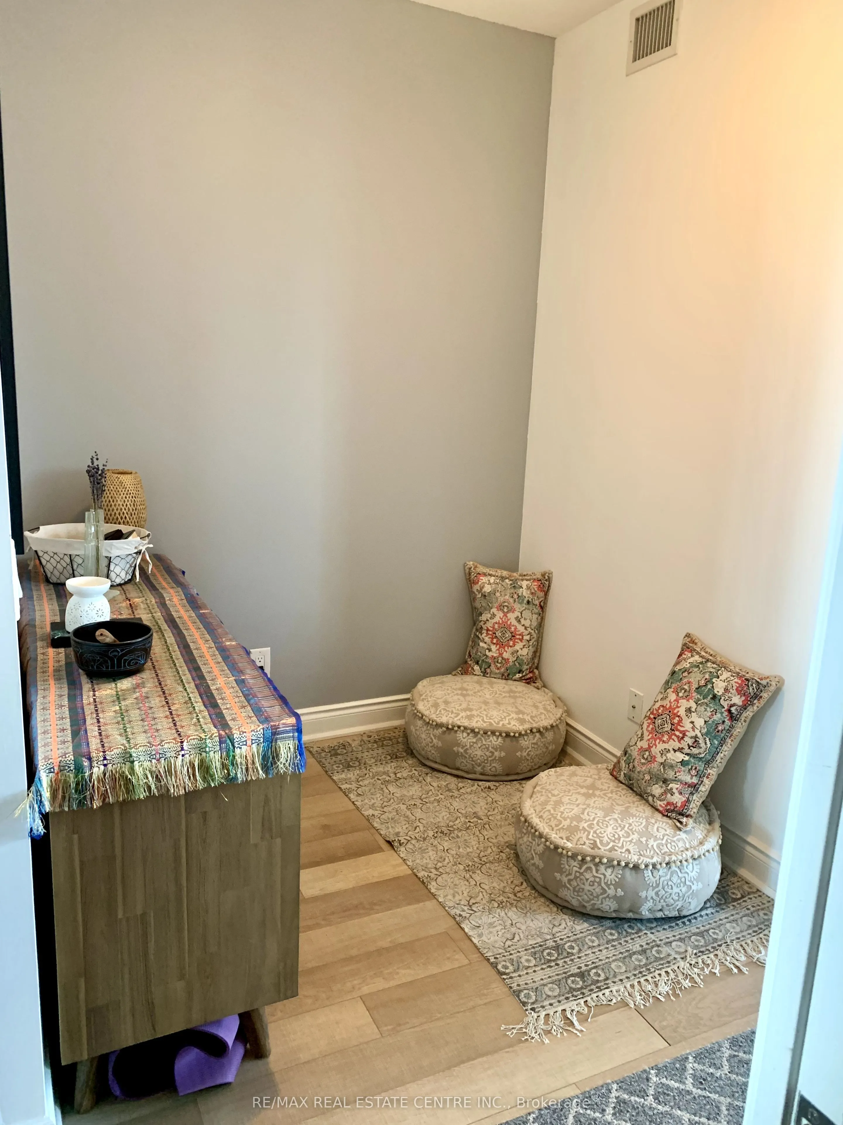 80 Marine Parade Drive N, #1906