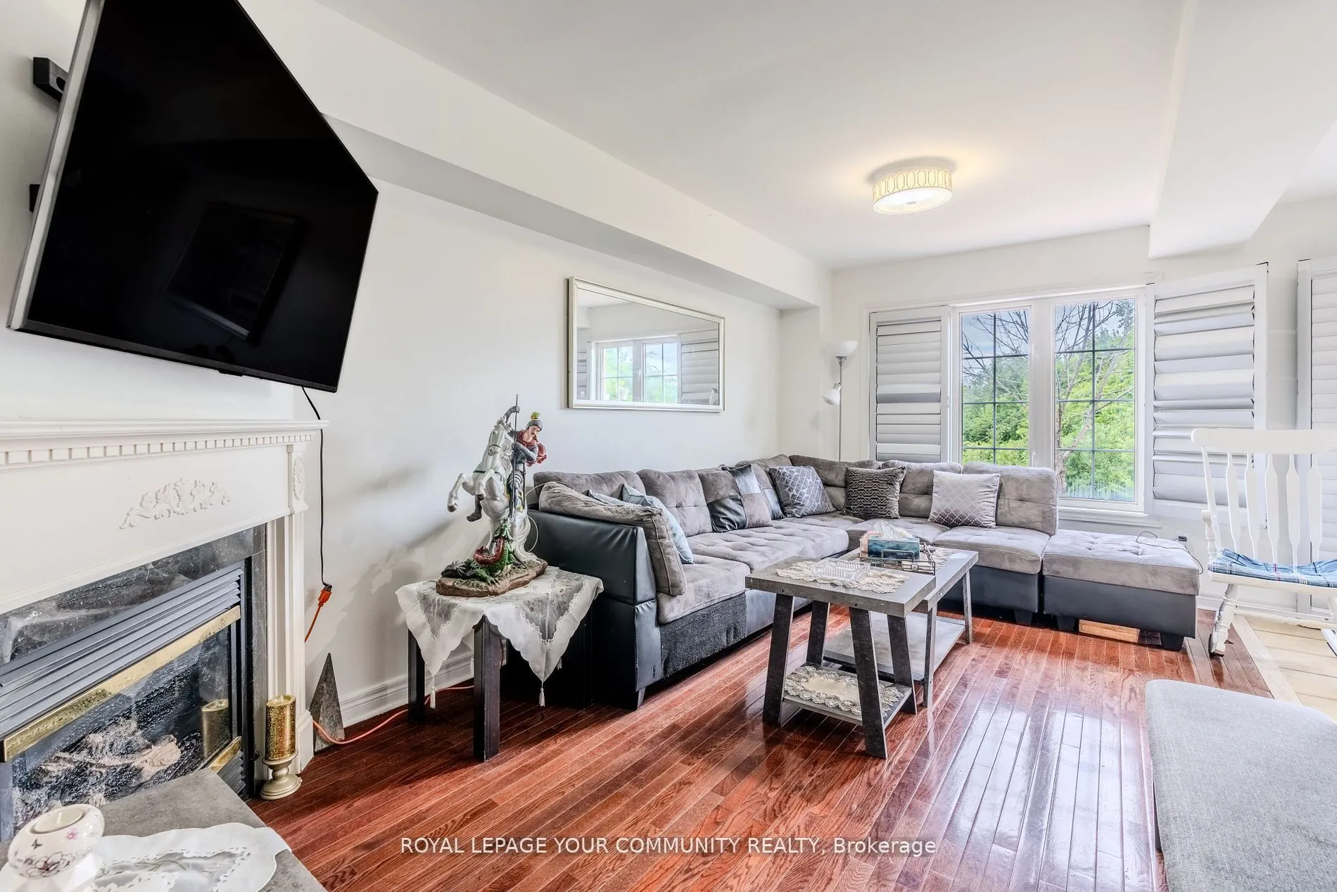 22 Panama Place
