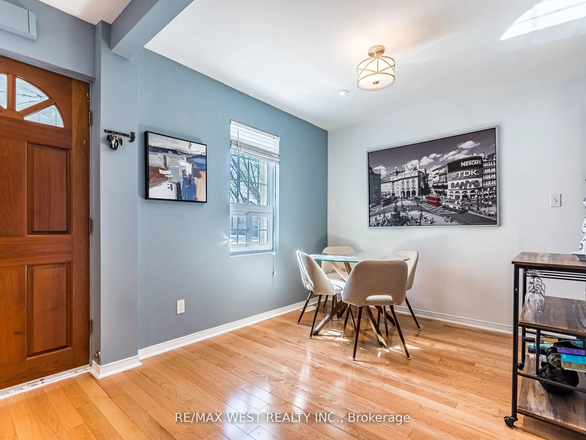 76 Laburnham Avenue
