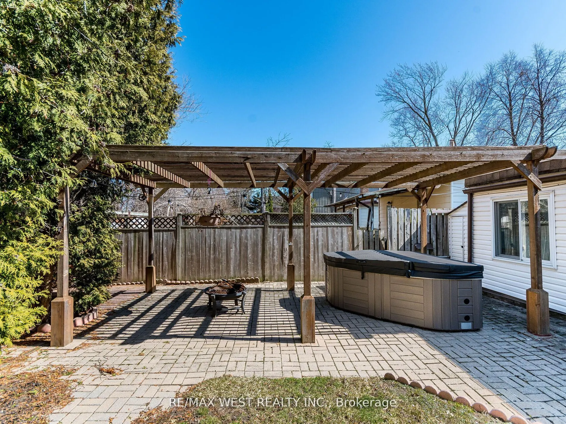76 Laburnham Avenue