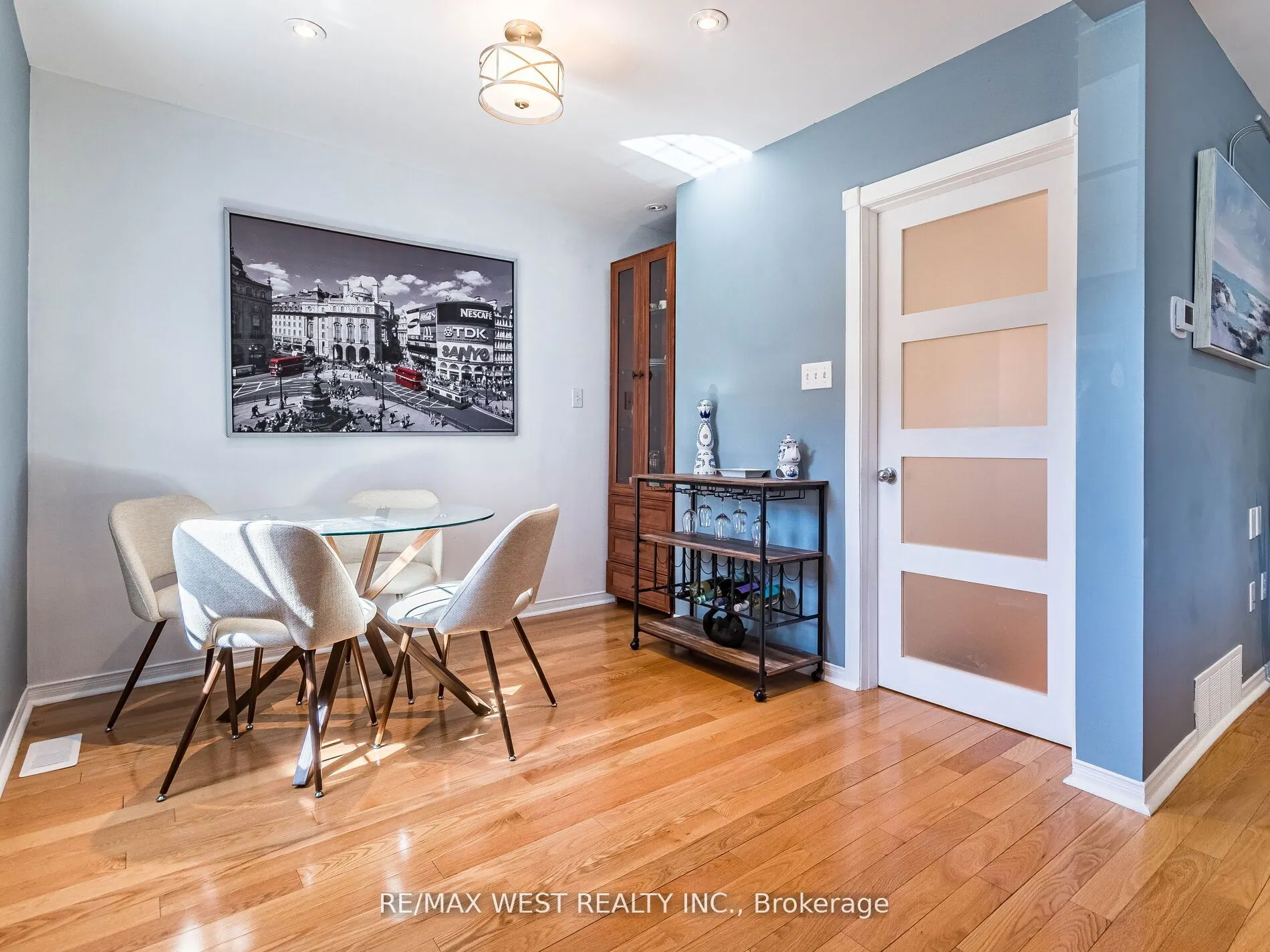 76 Laburnham Avenue