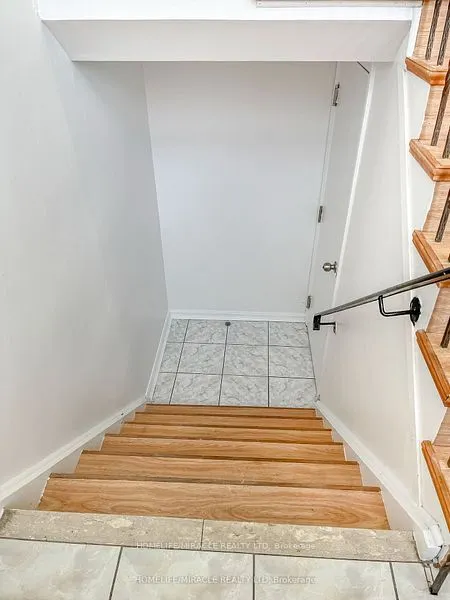 3485 Oakglade Crescent