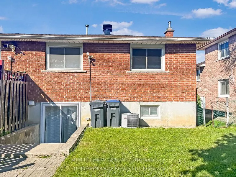 3485 Oakglade Crescent