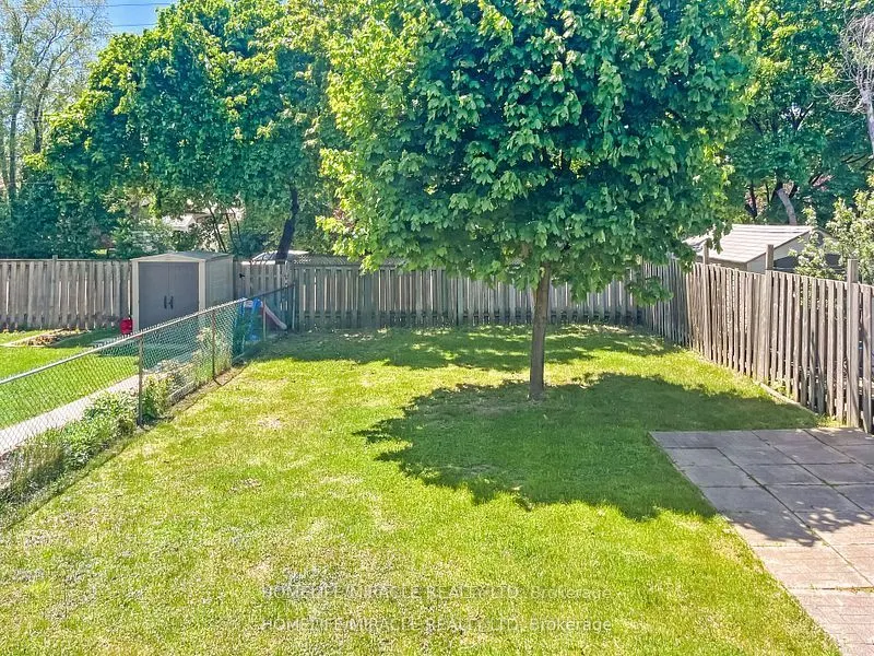 3485 Oakglade Crescent