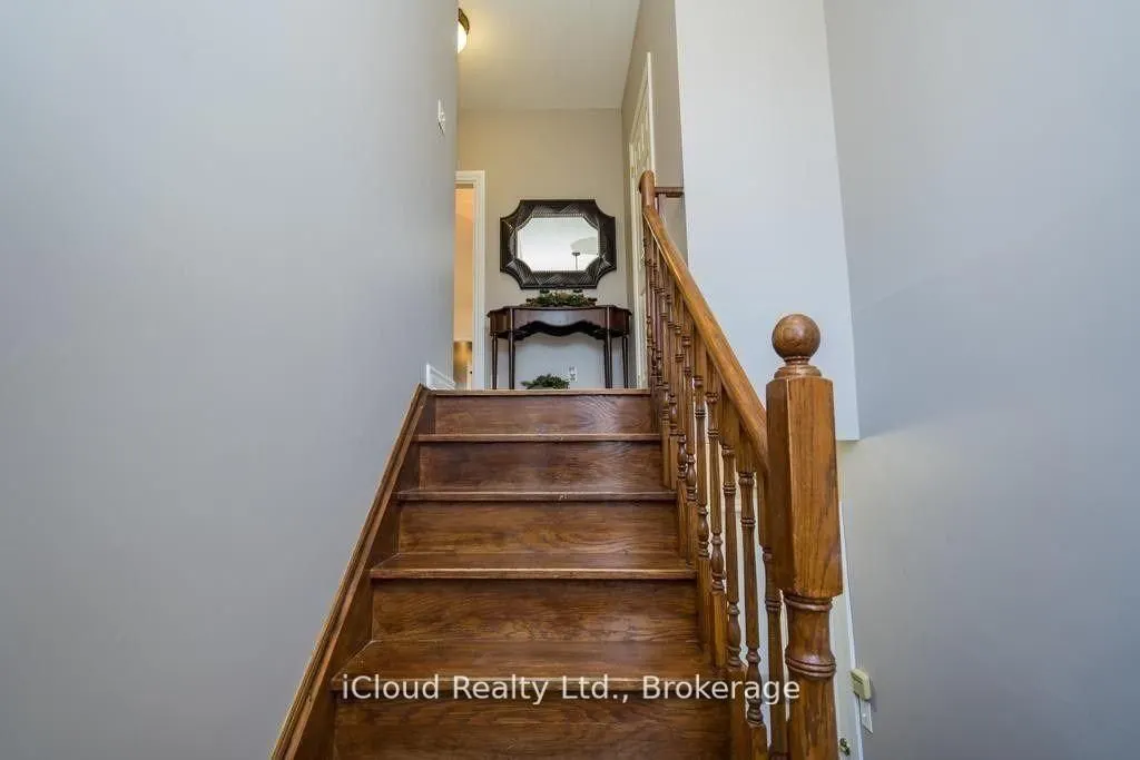 12 King George Road, #Room 2