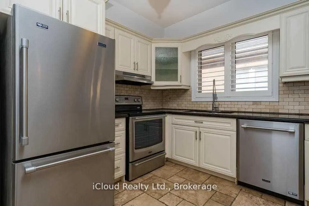 12 King George Road, #Room 2