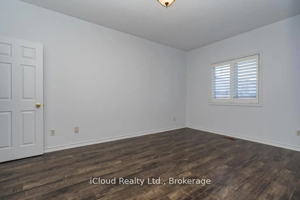 12 King George Road, #Room 2