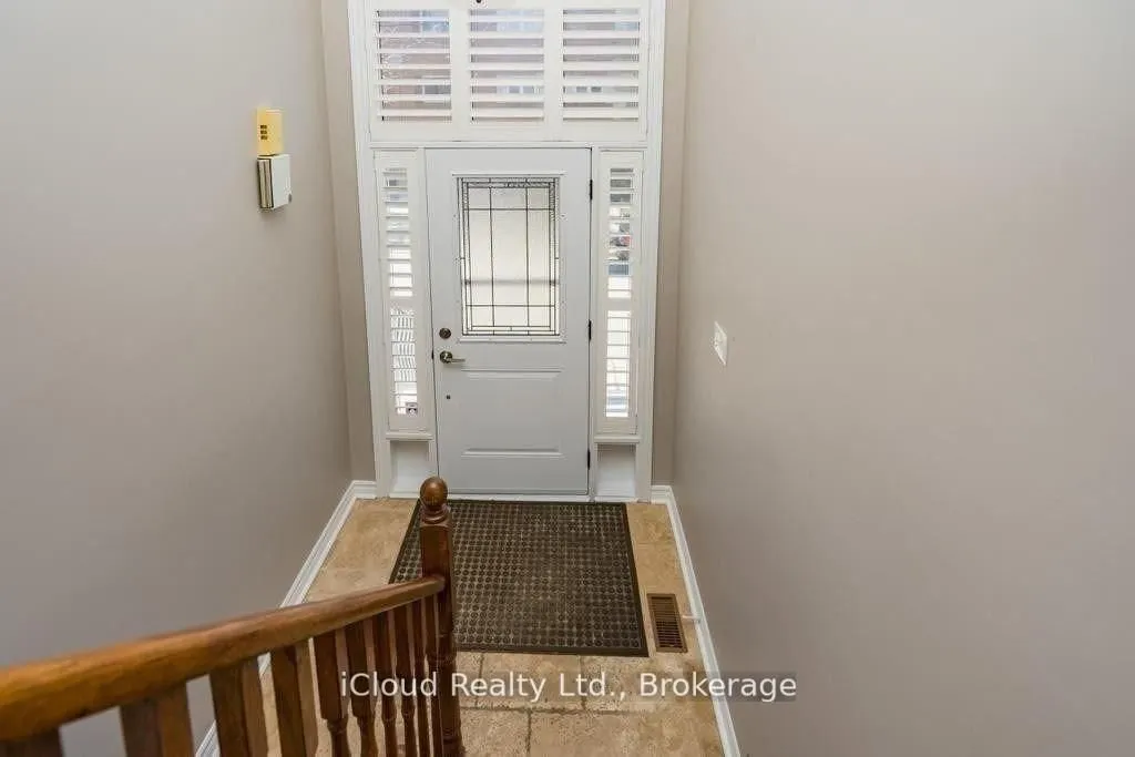 12 King George Road, #Room 2