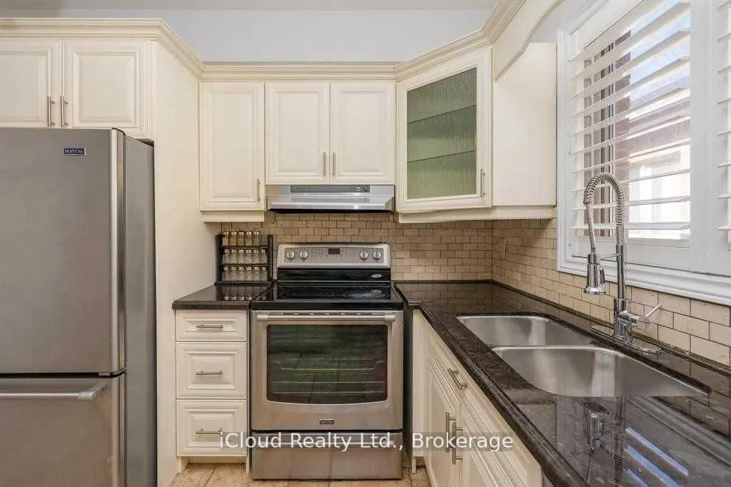 12 King George Road, #Room 2
