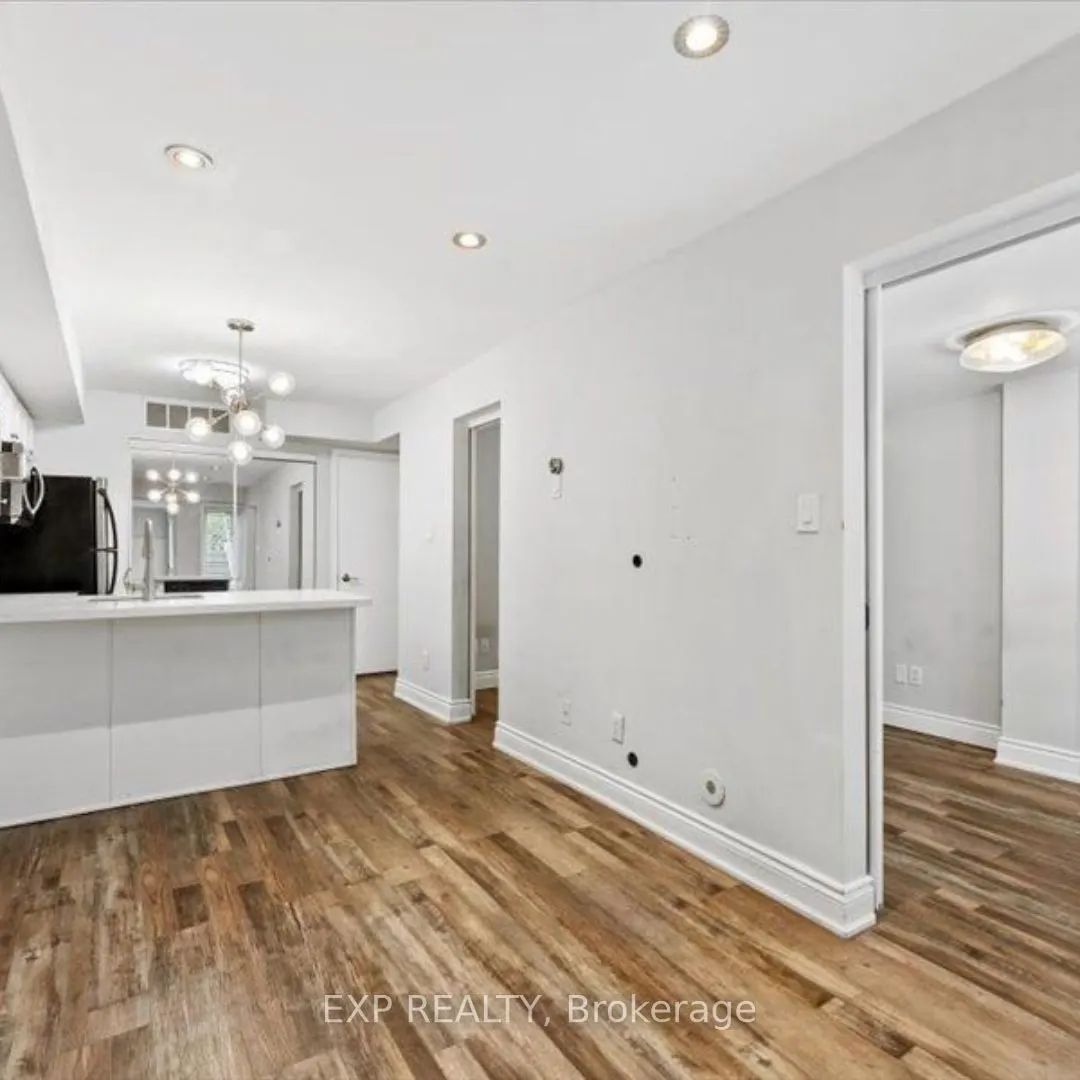 10 Laidlaw Street, #Th725