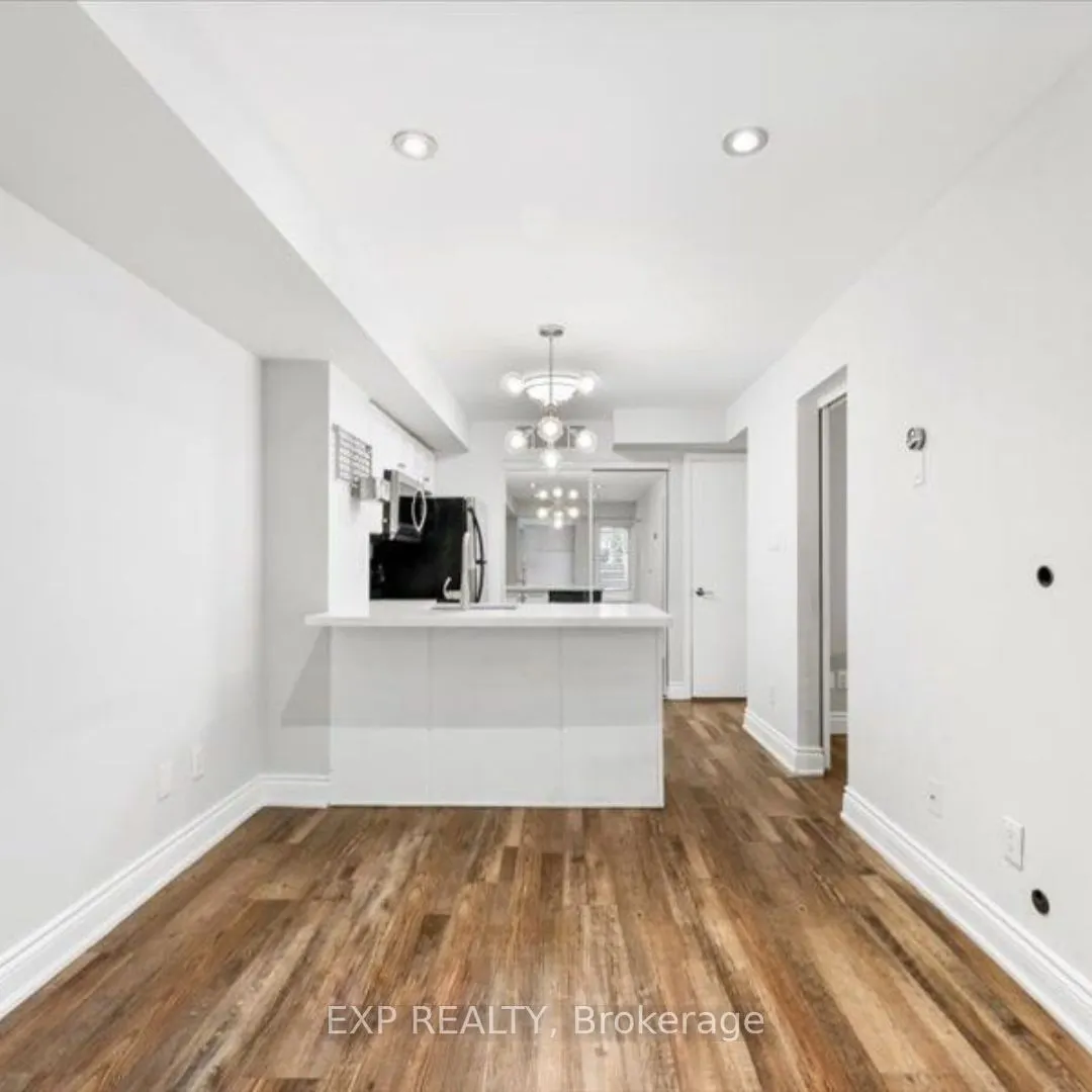 10 Laidlaw Street, #Th725