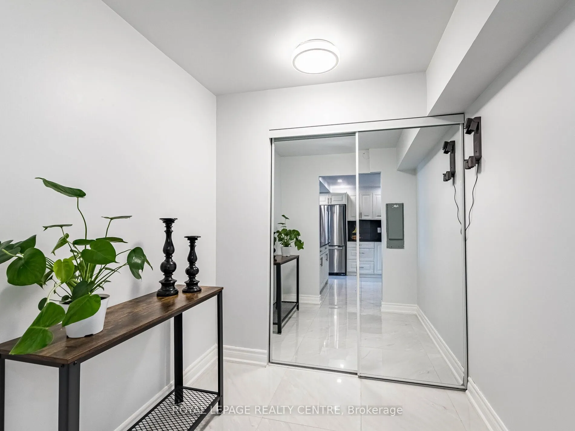 1320 Mississauga Valley Boulevard, #709