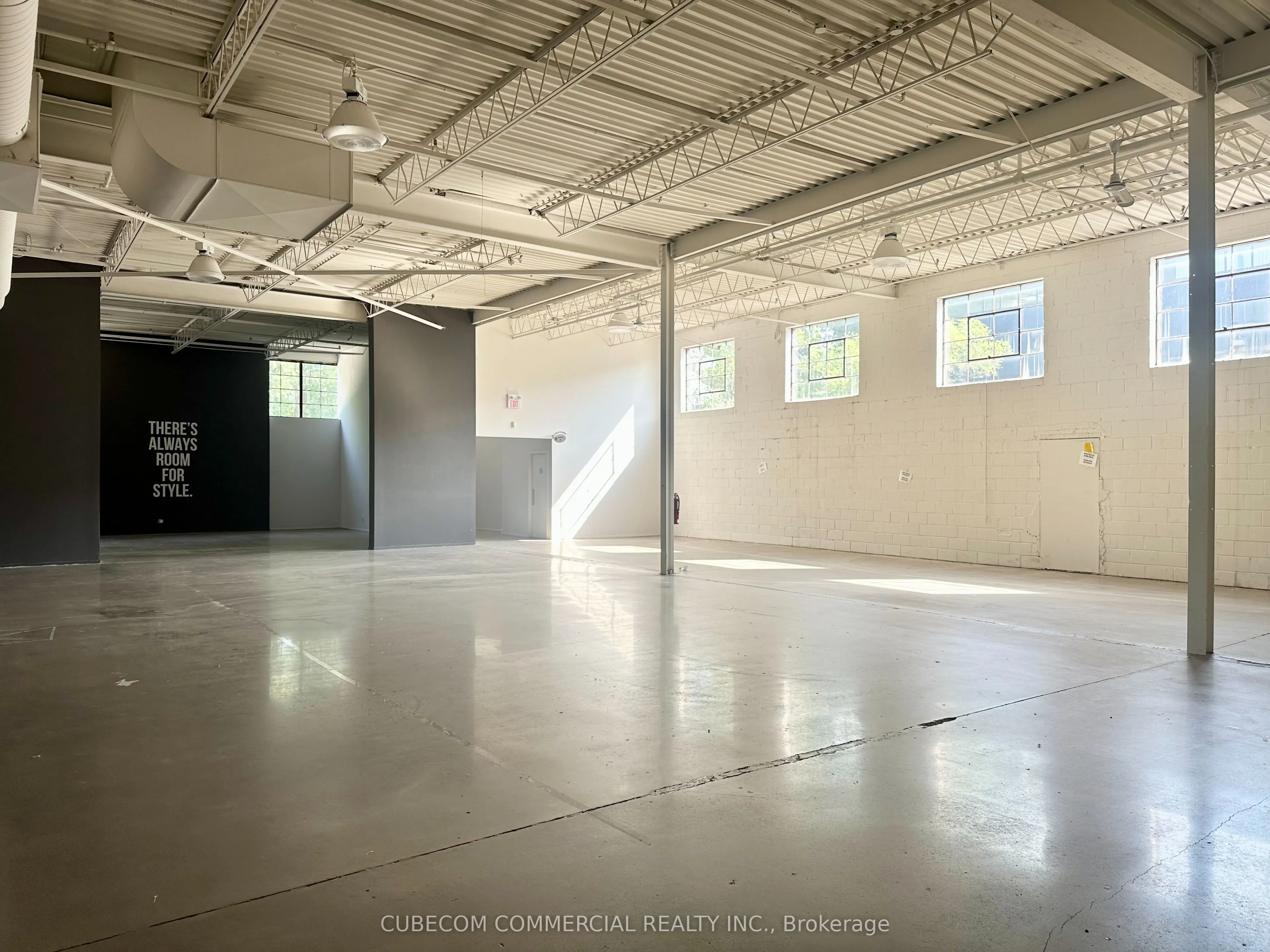 885 Caledonia Road