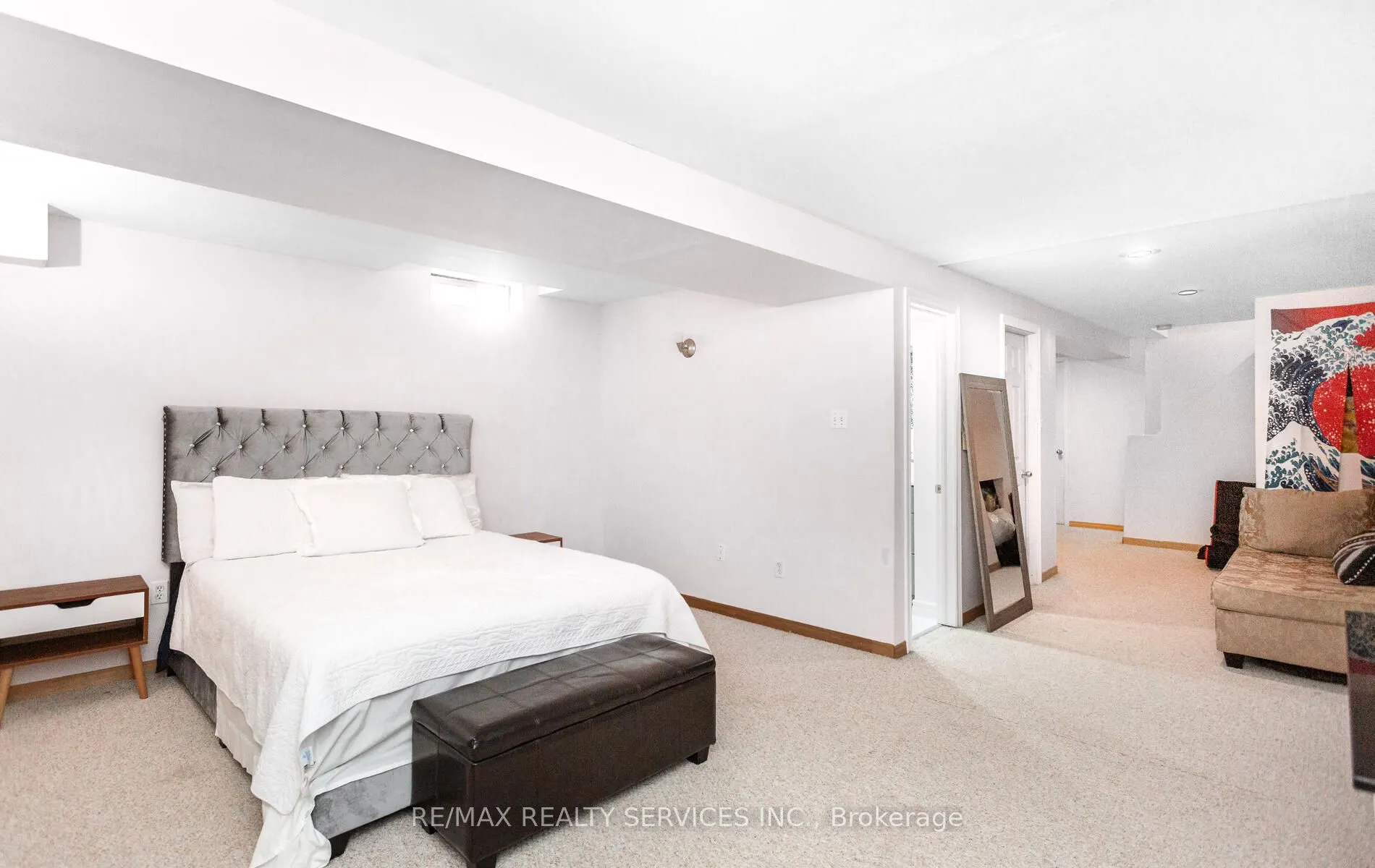 3912 Zenith Court
