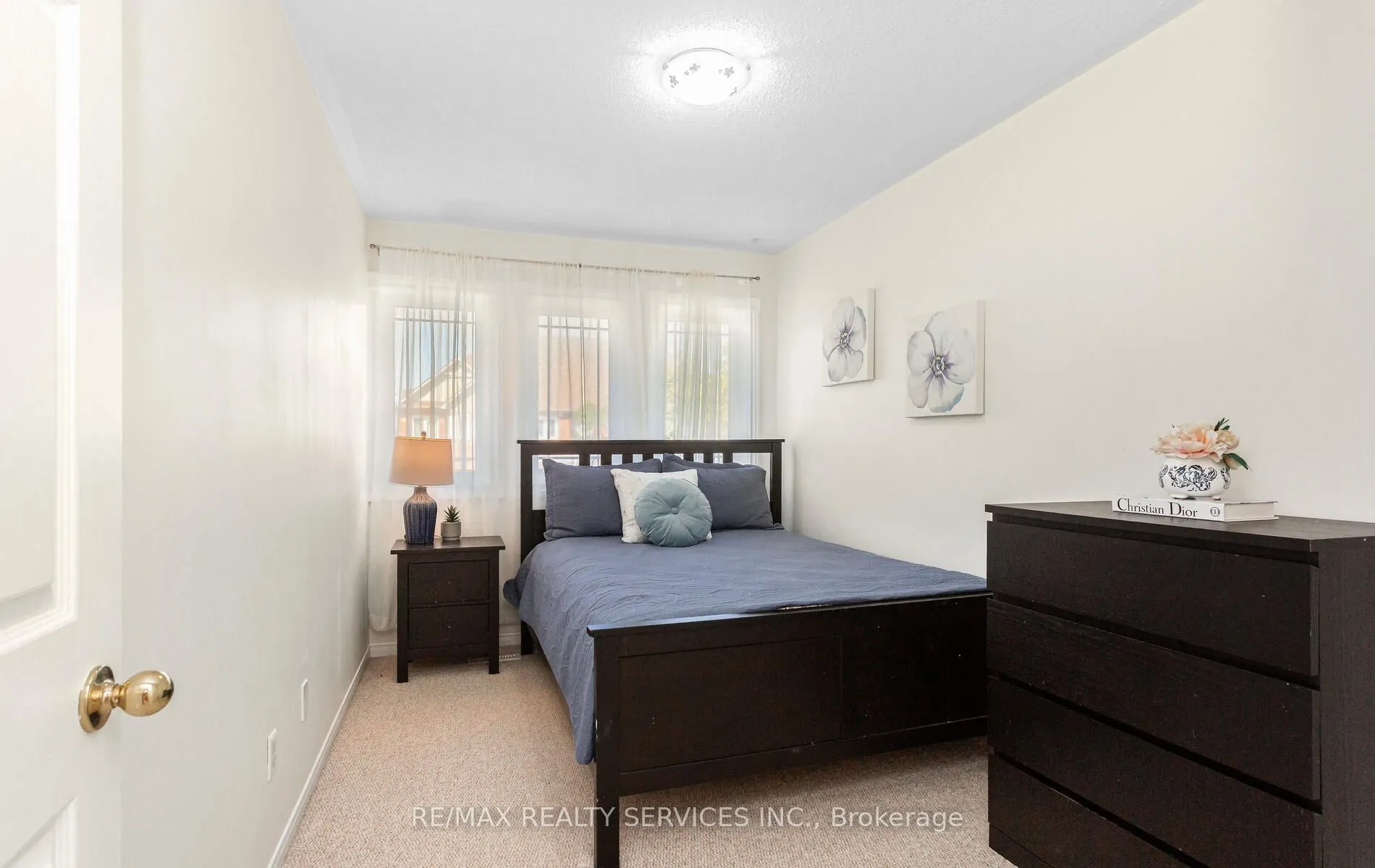 3912 Zenith Court