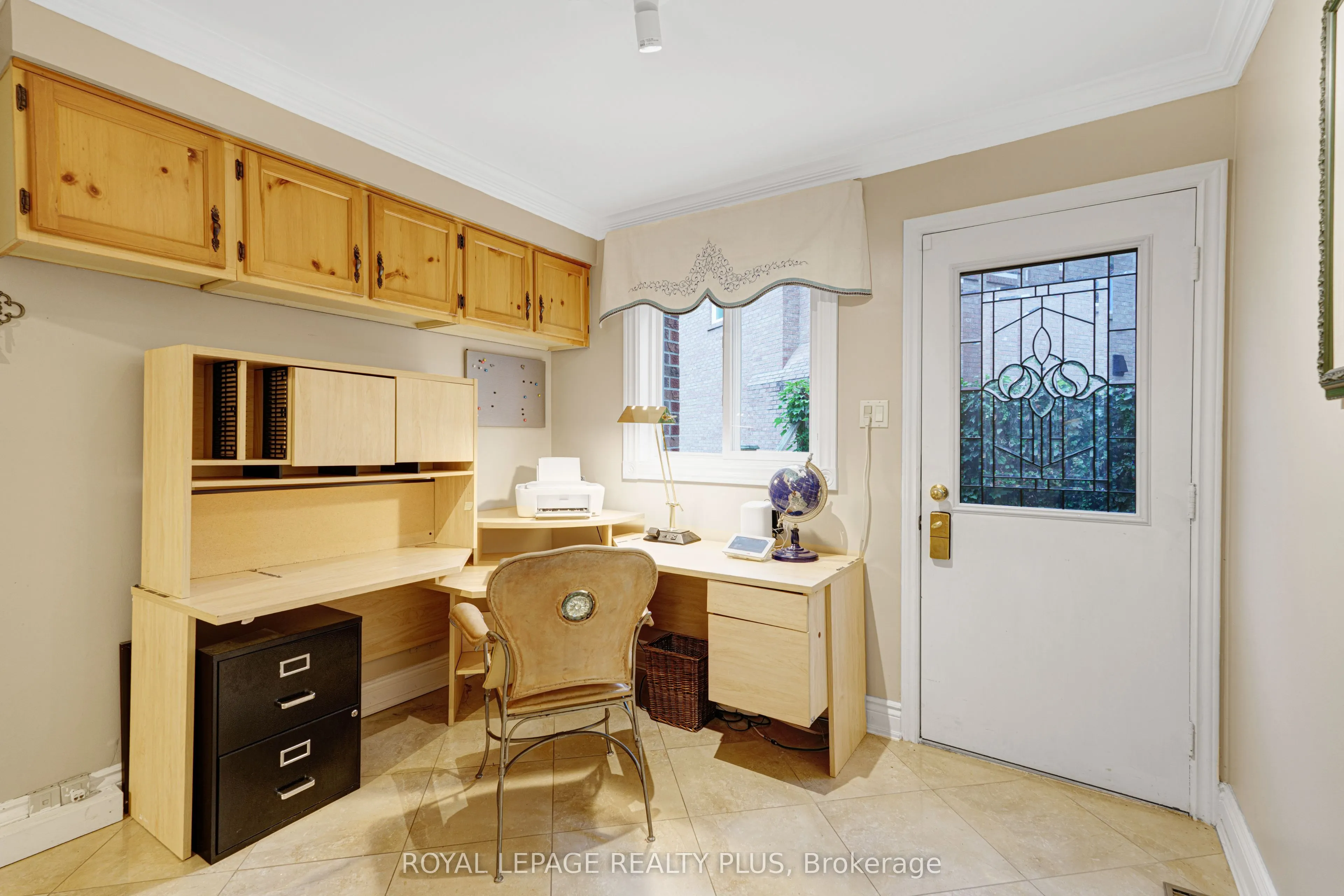 1760 Featherston Court
