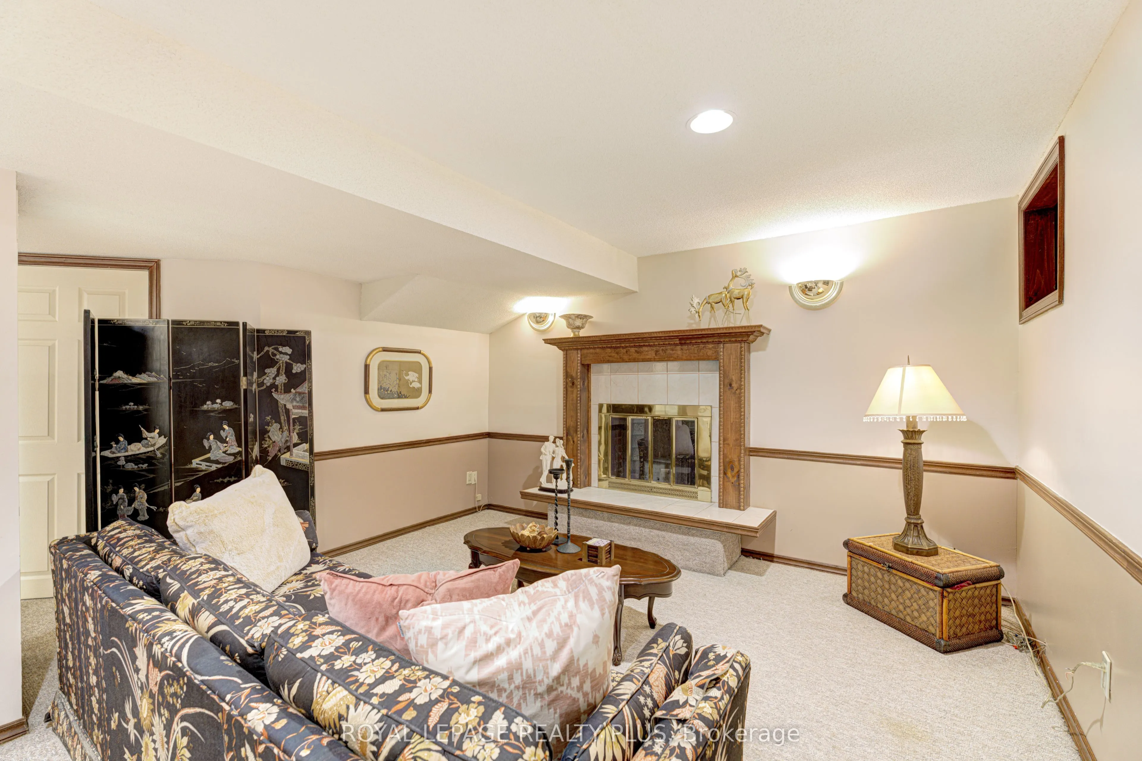 1760 Featherston Court