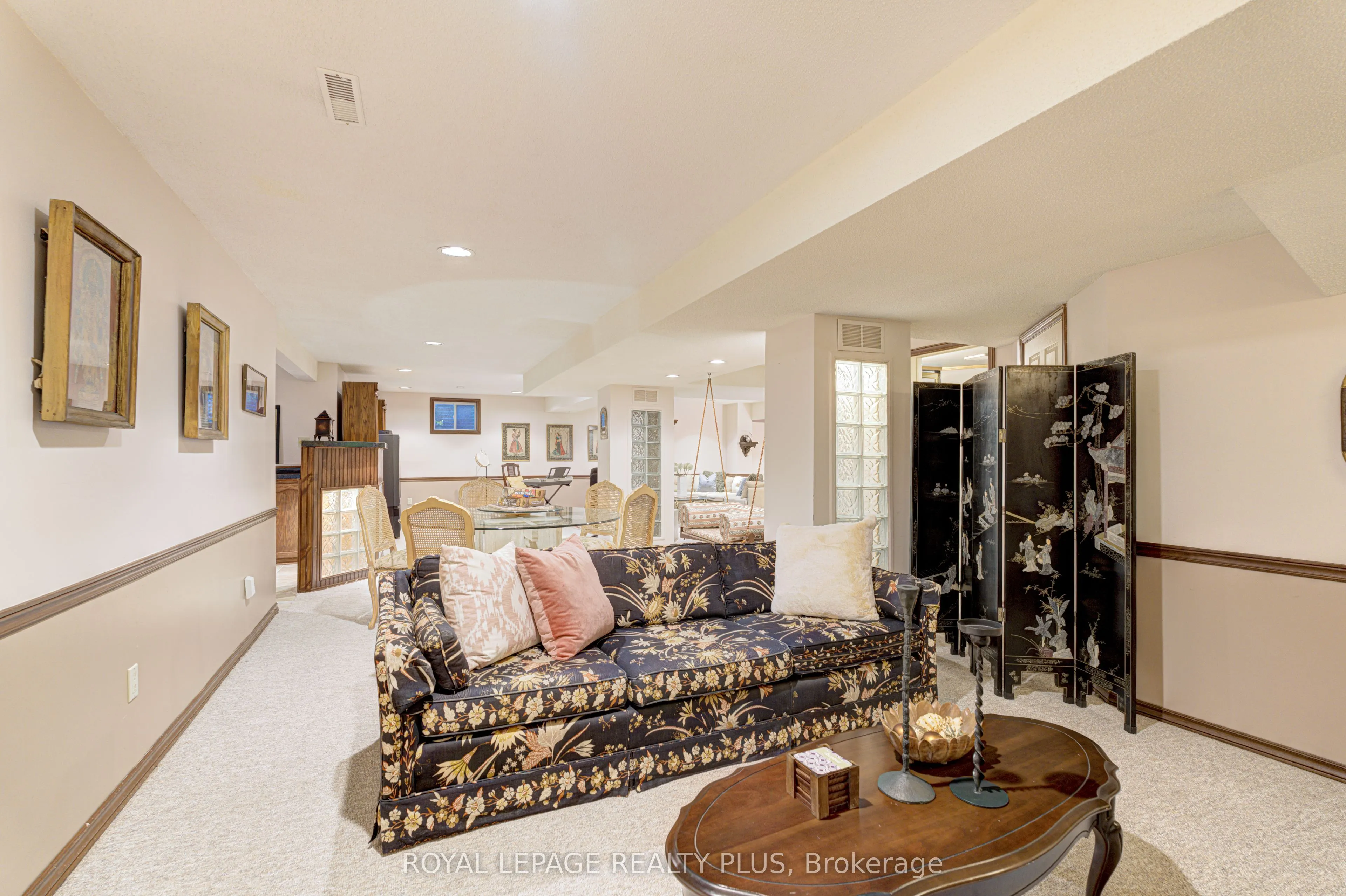 1760 Featherston Court