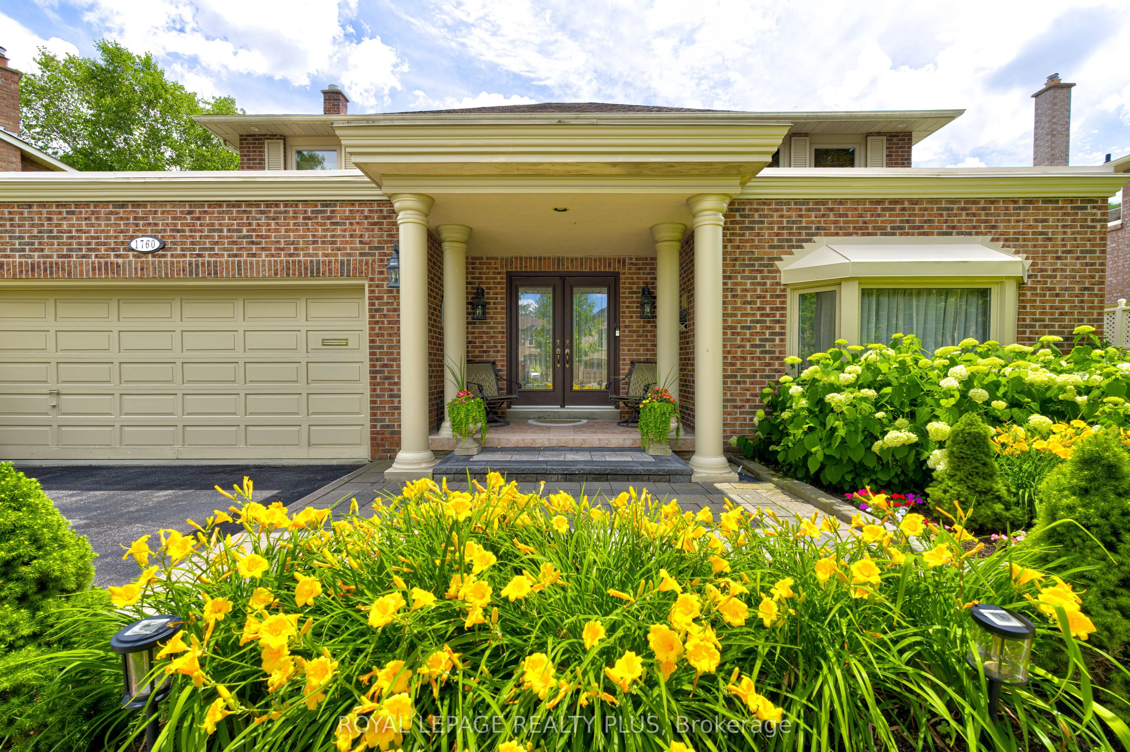1760 Featherston Court