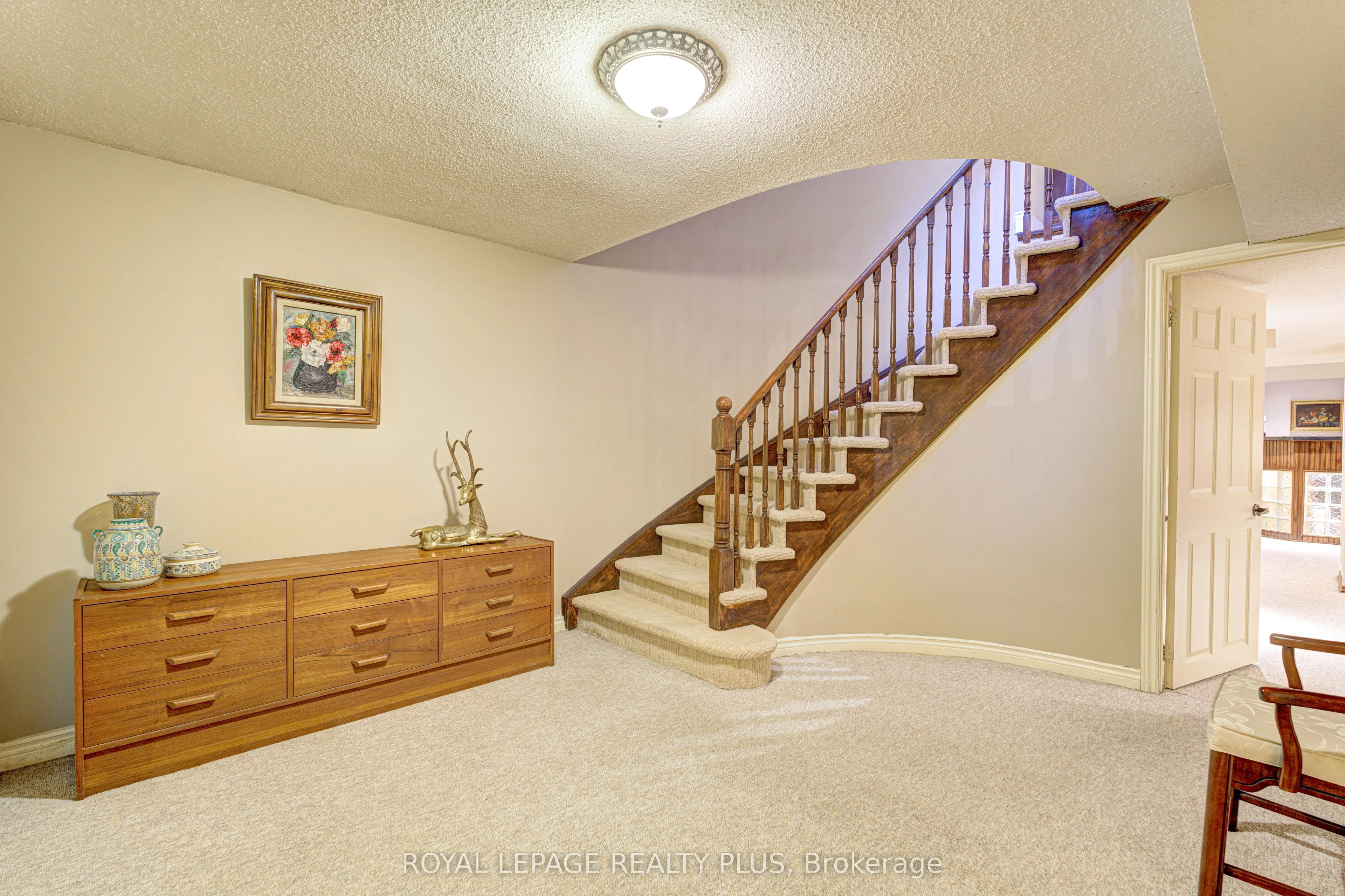 1760 Featherston Court