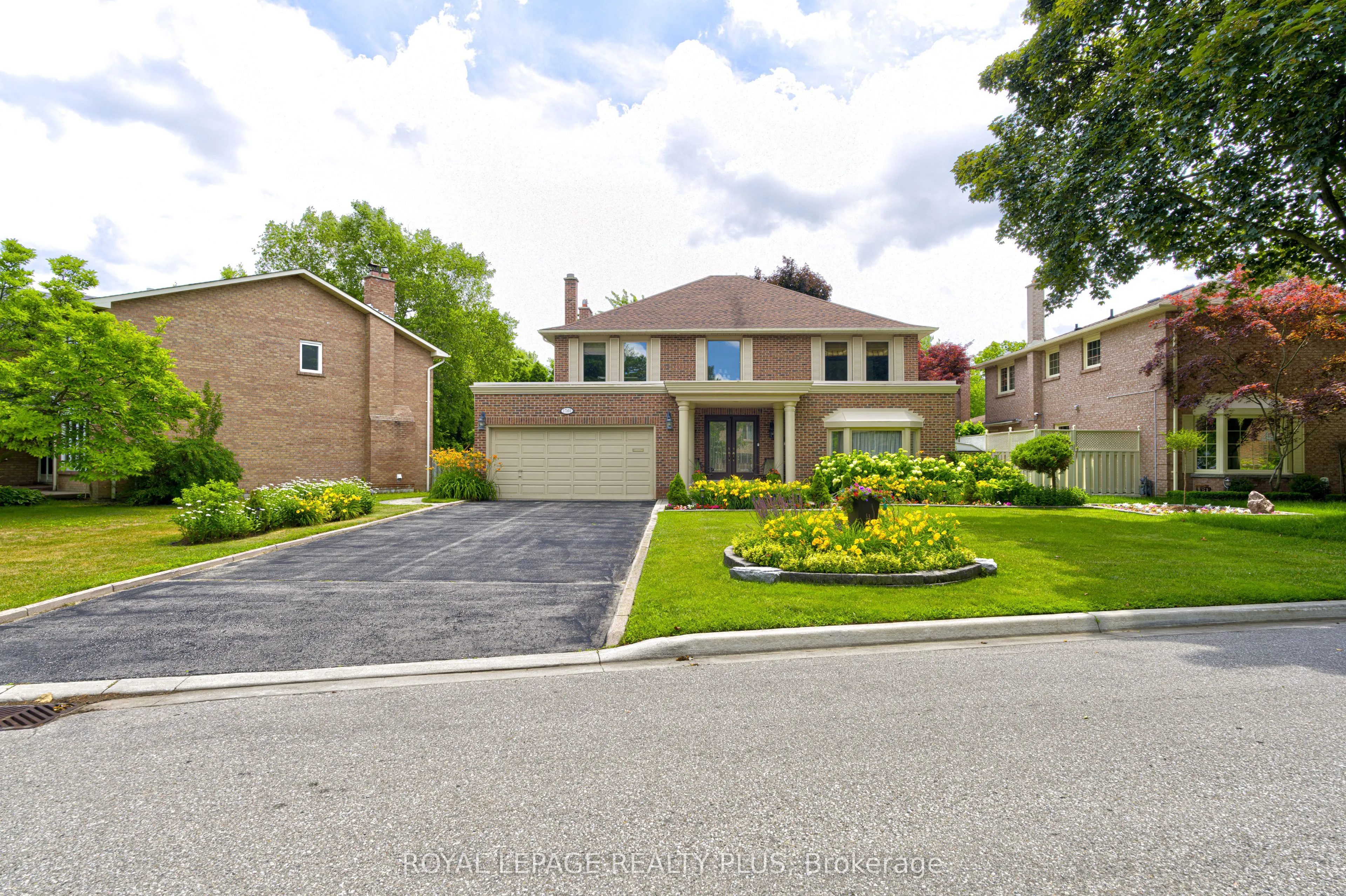 1760 Featherston Court