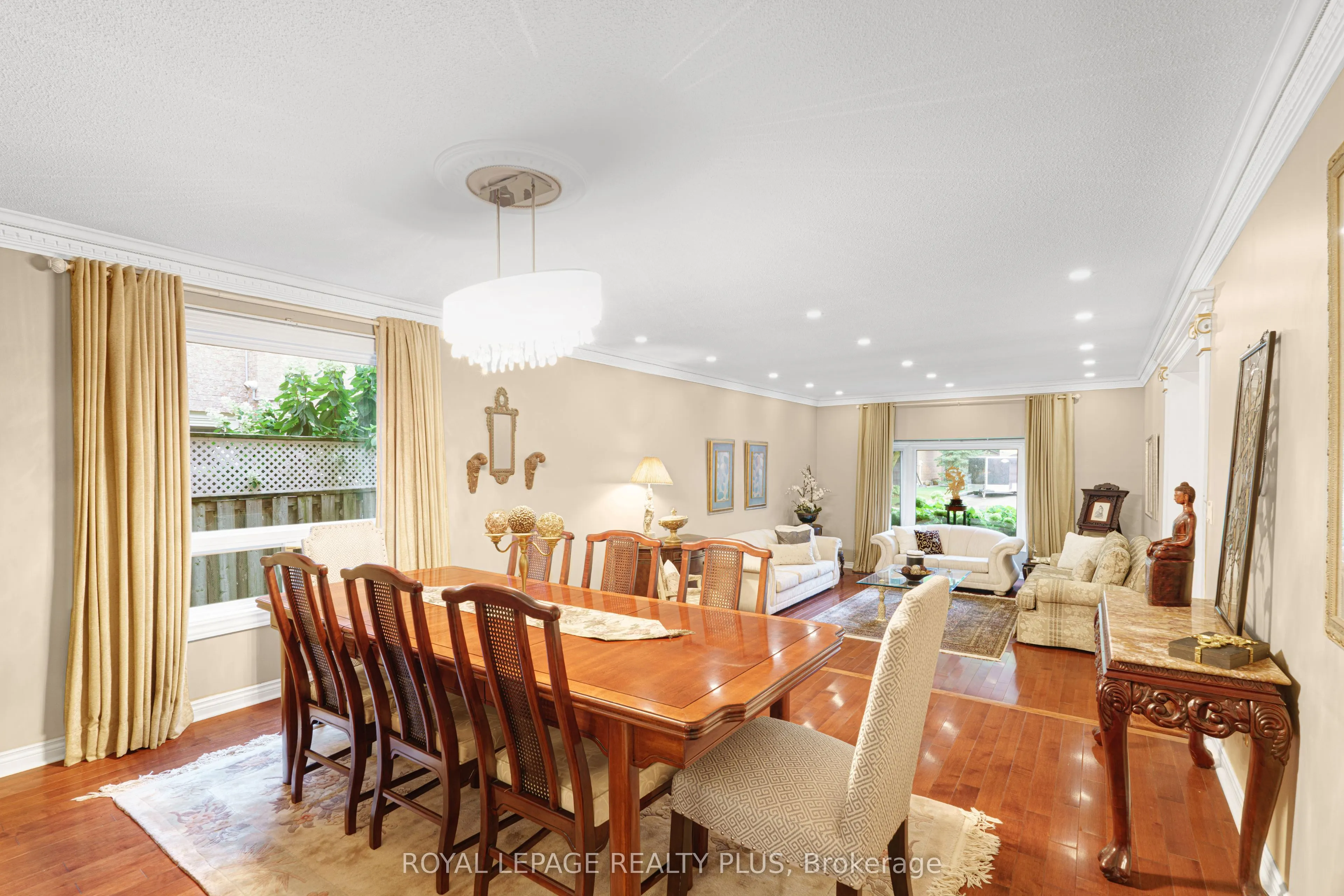 1760 Featherston Court