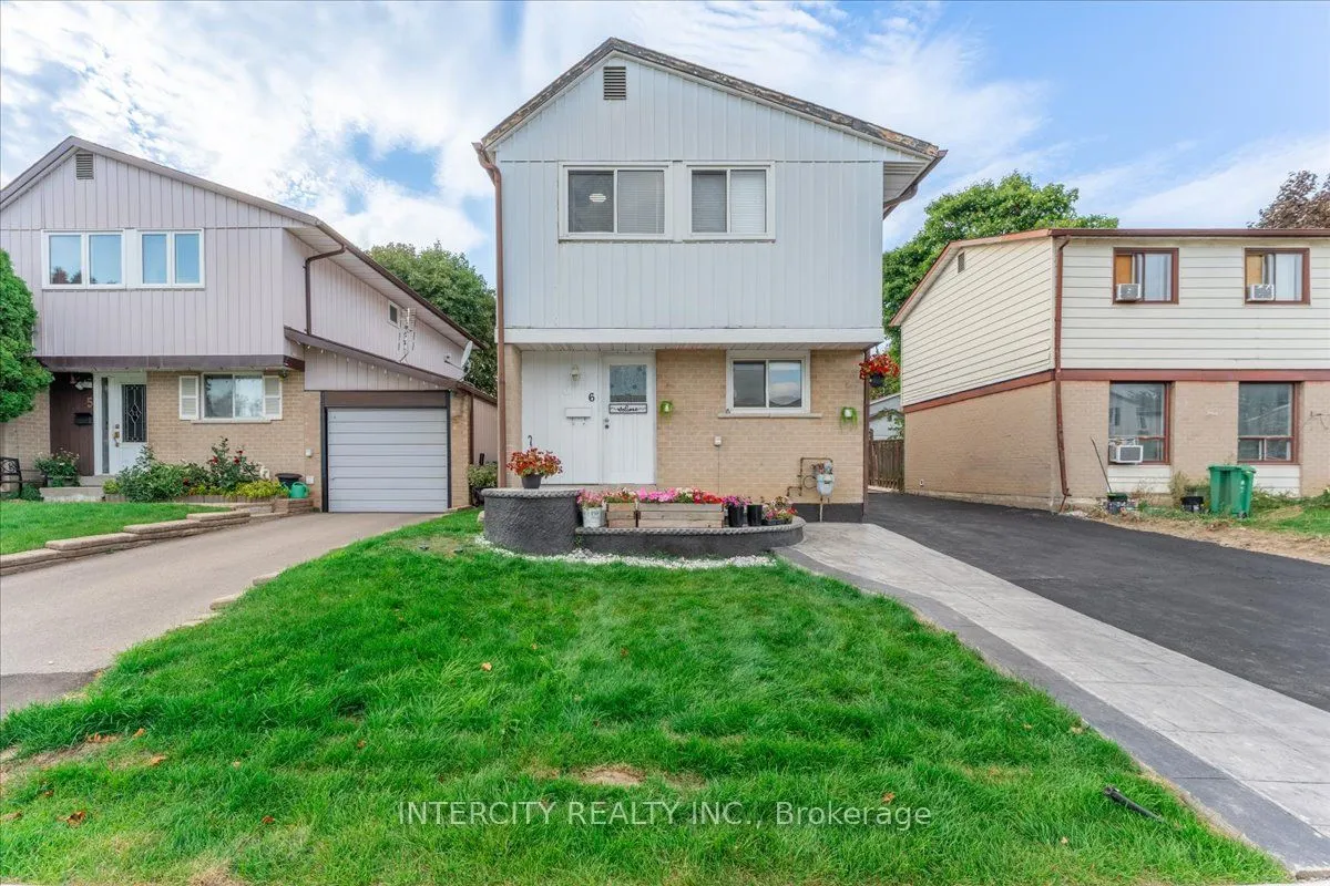 6 Hedley Court