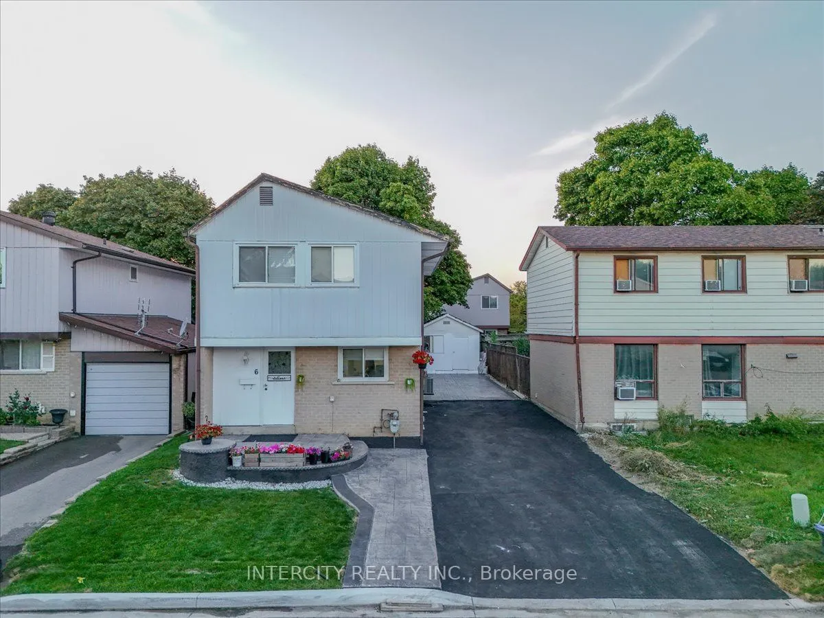 6 Hedley Court