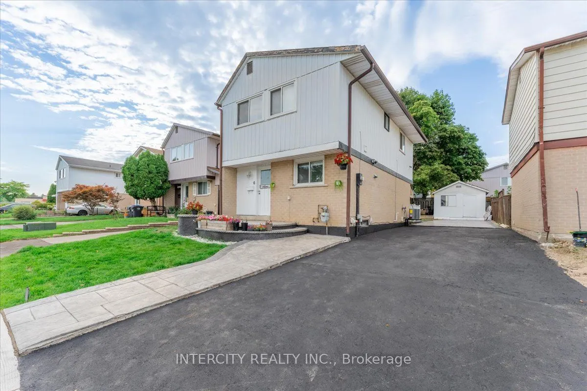 6 Hedley Court