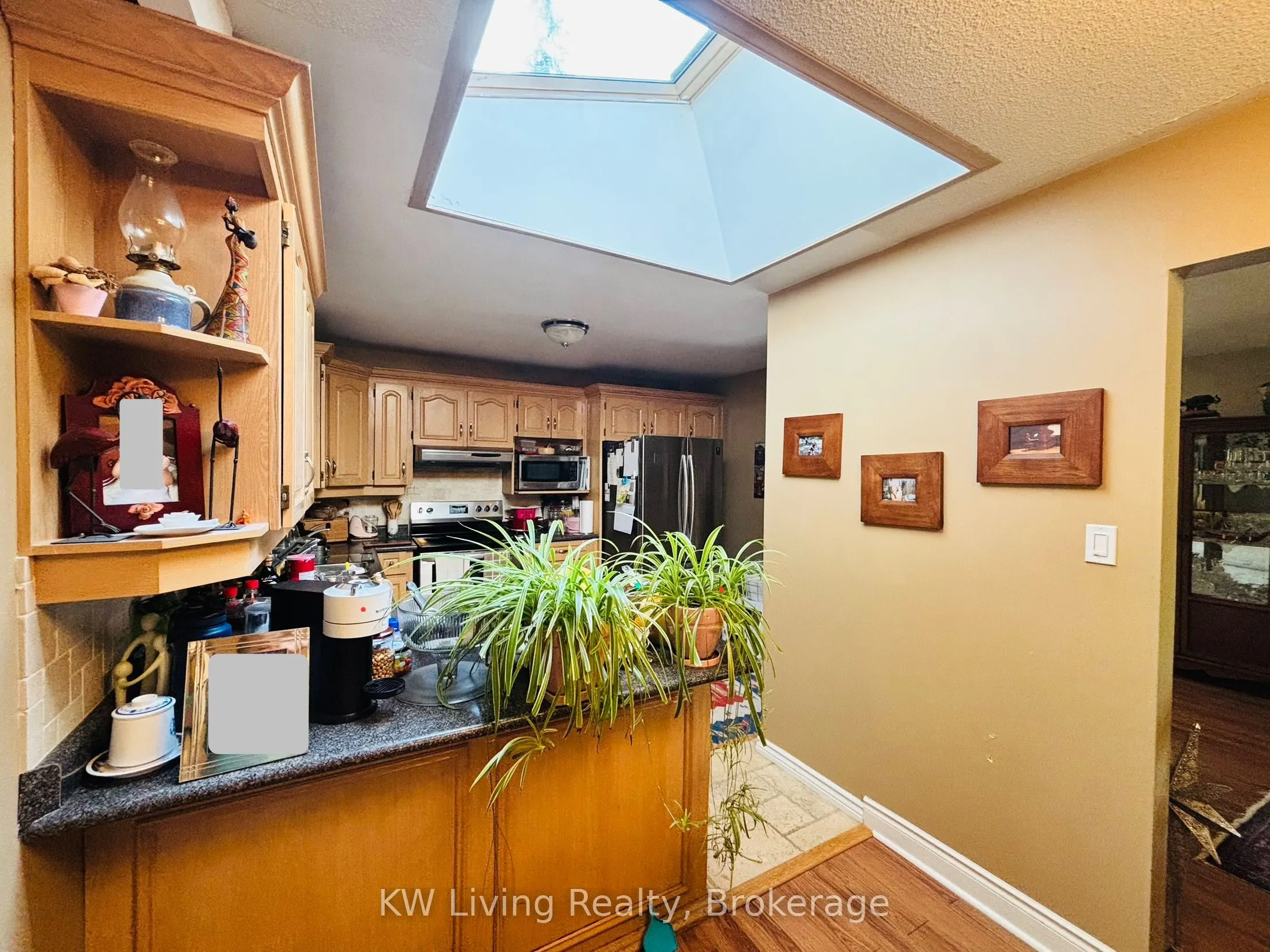 2084 Thornlea Drive
