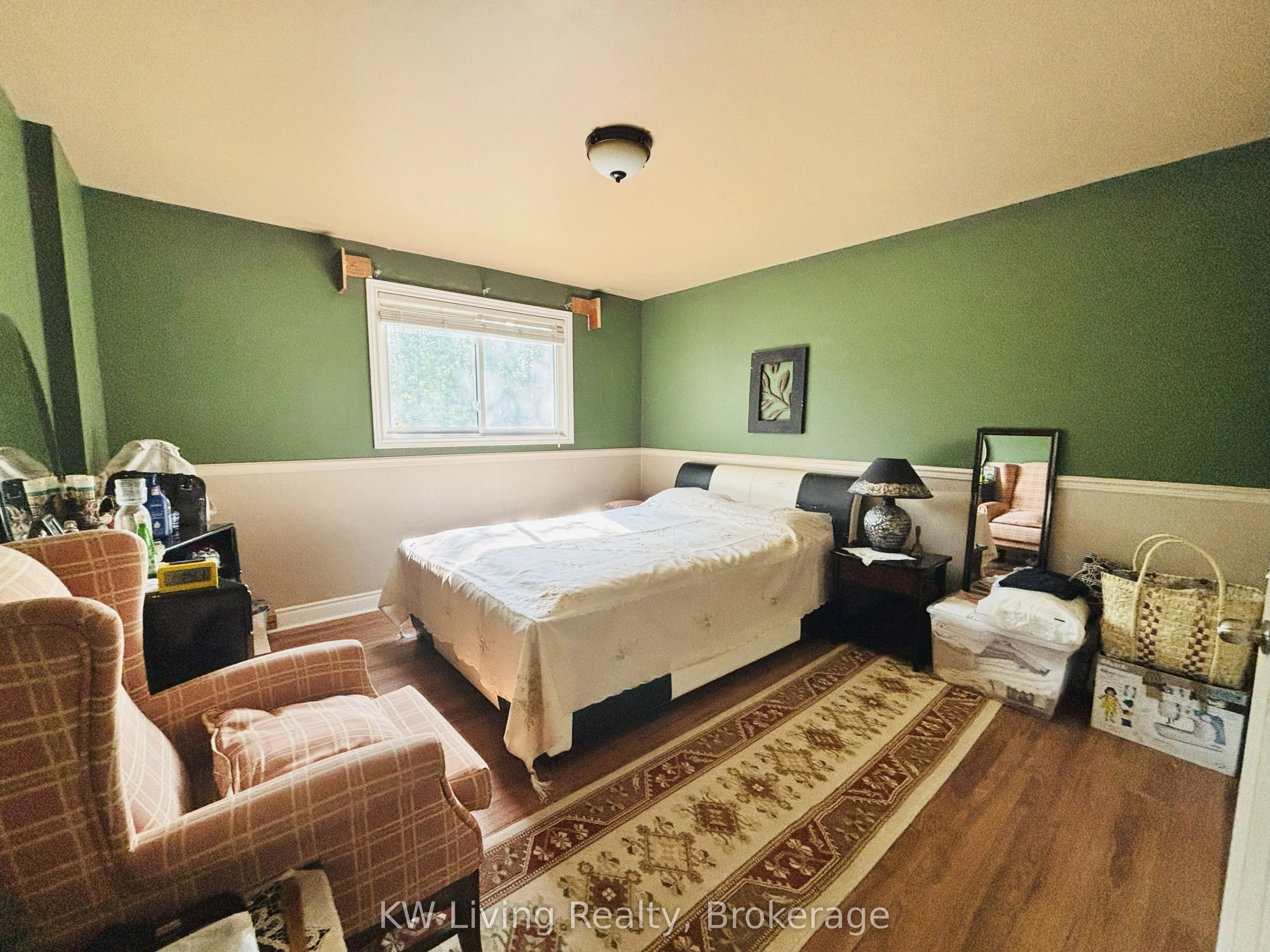 2084 Thornlea Drive