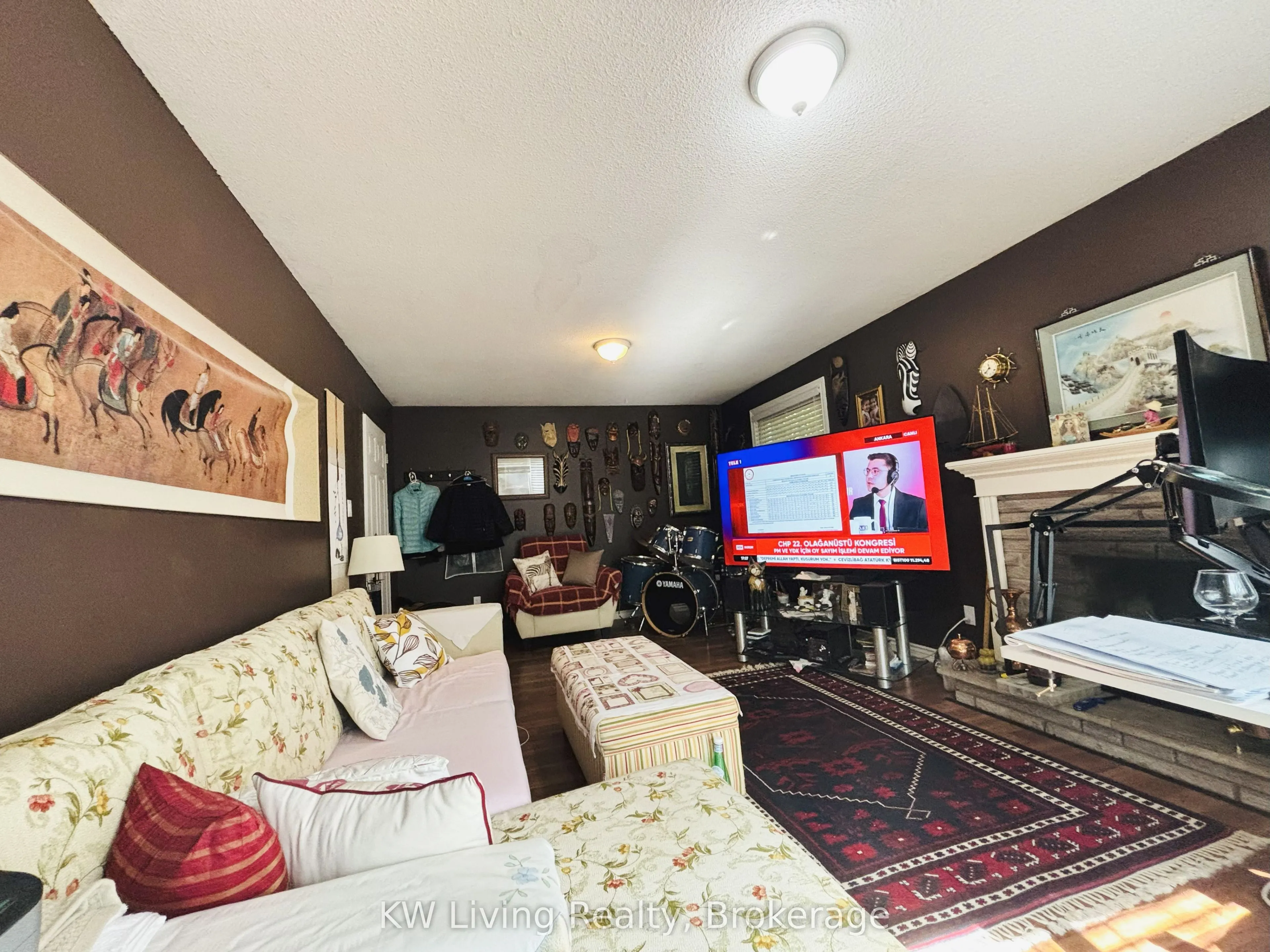 2084 Thornlea Drive