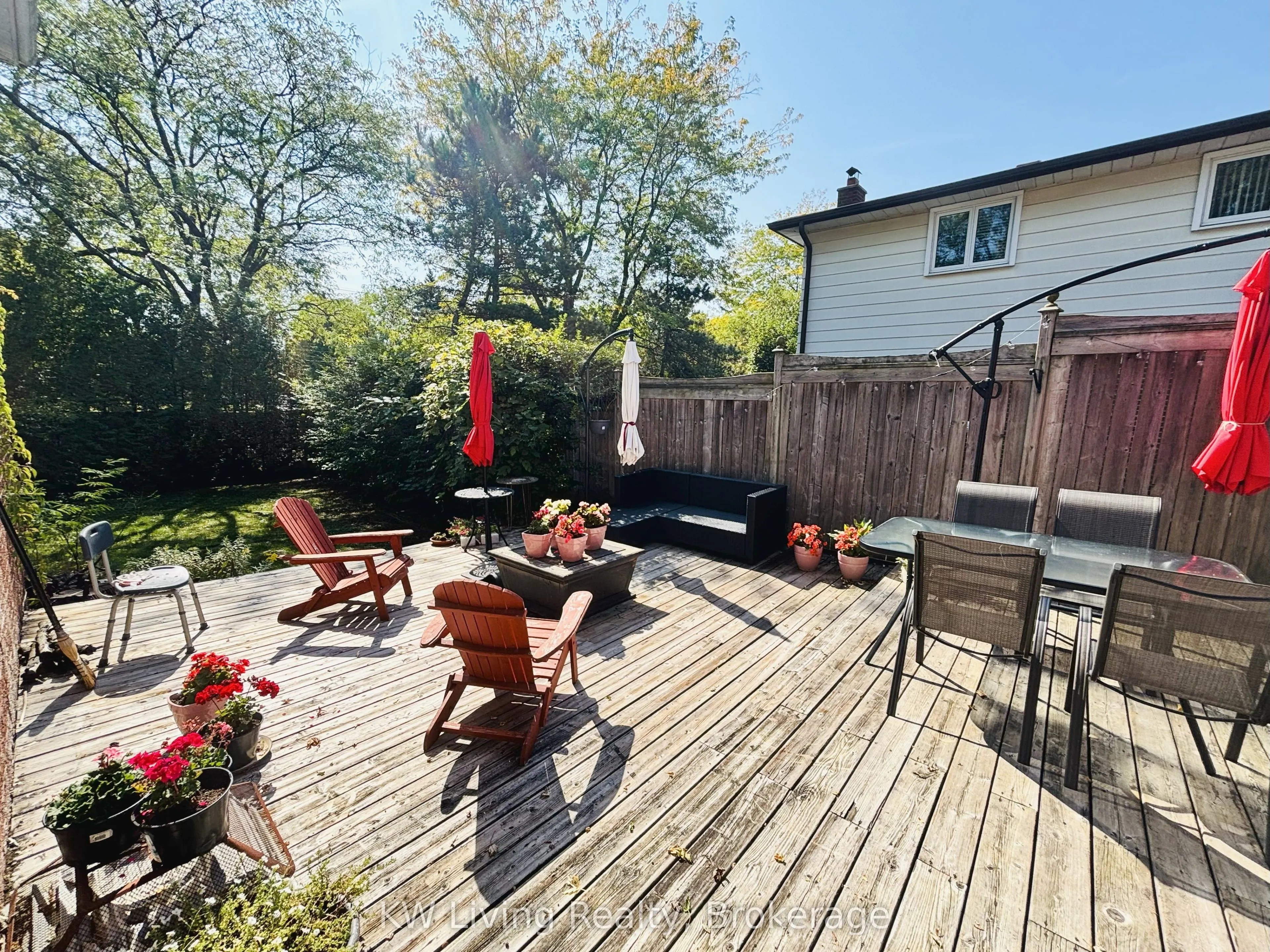 2084 Thornlea Drive