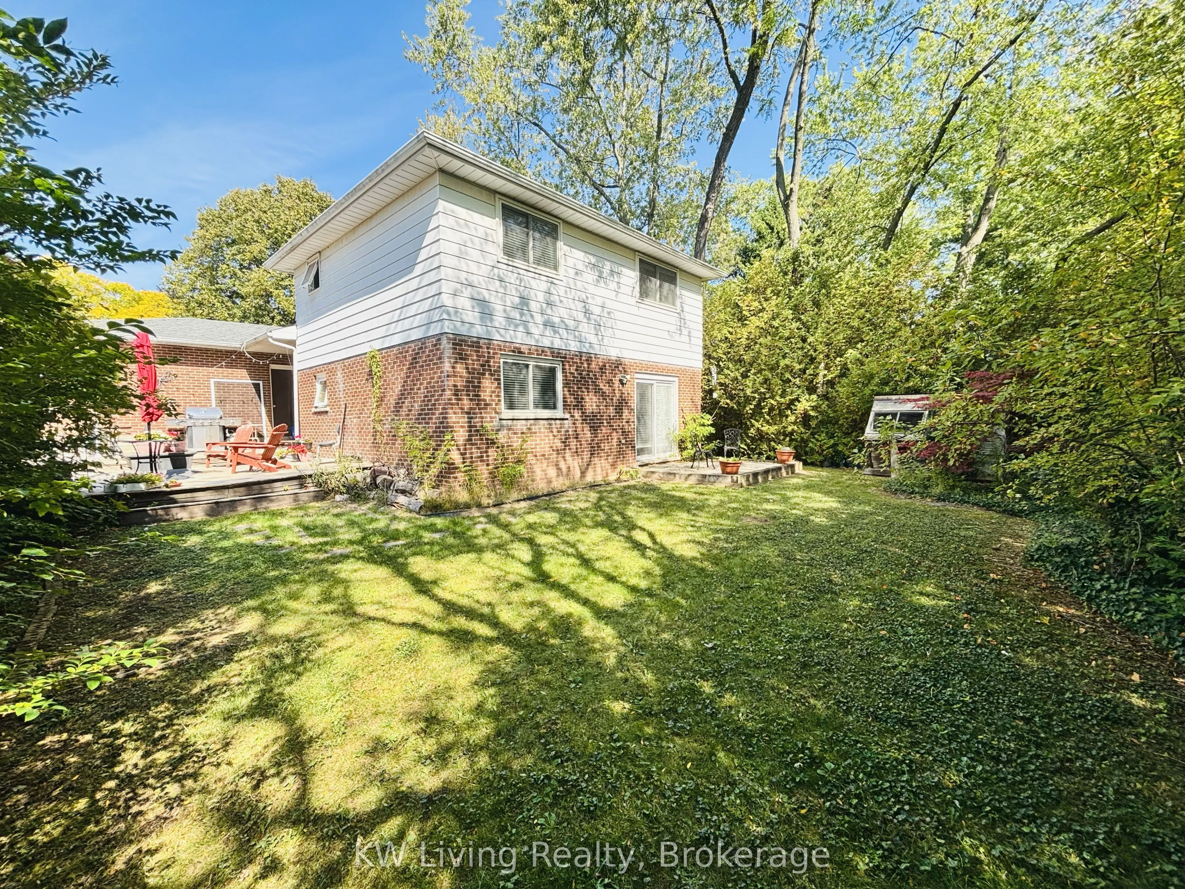 2084 Thornlea Drive